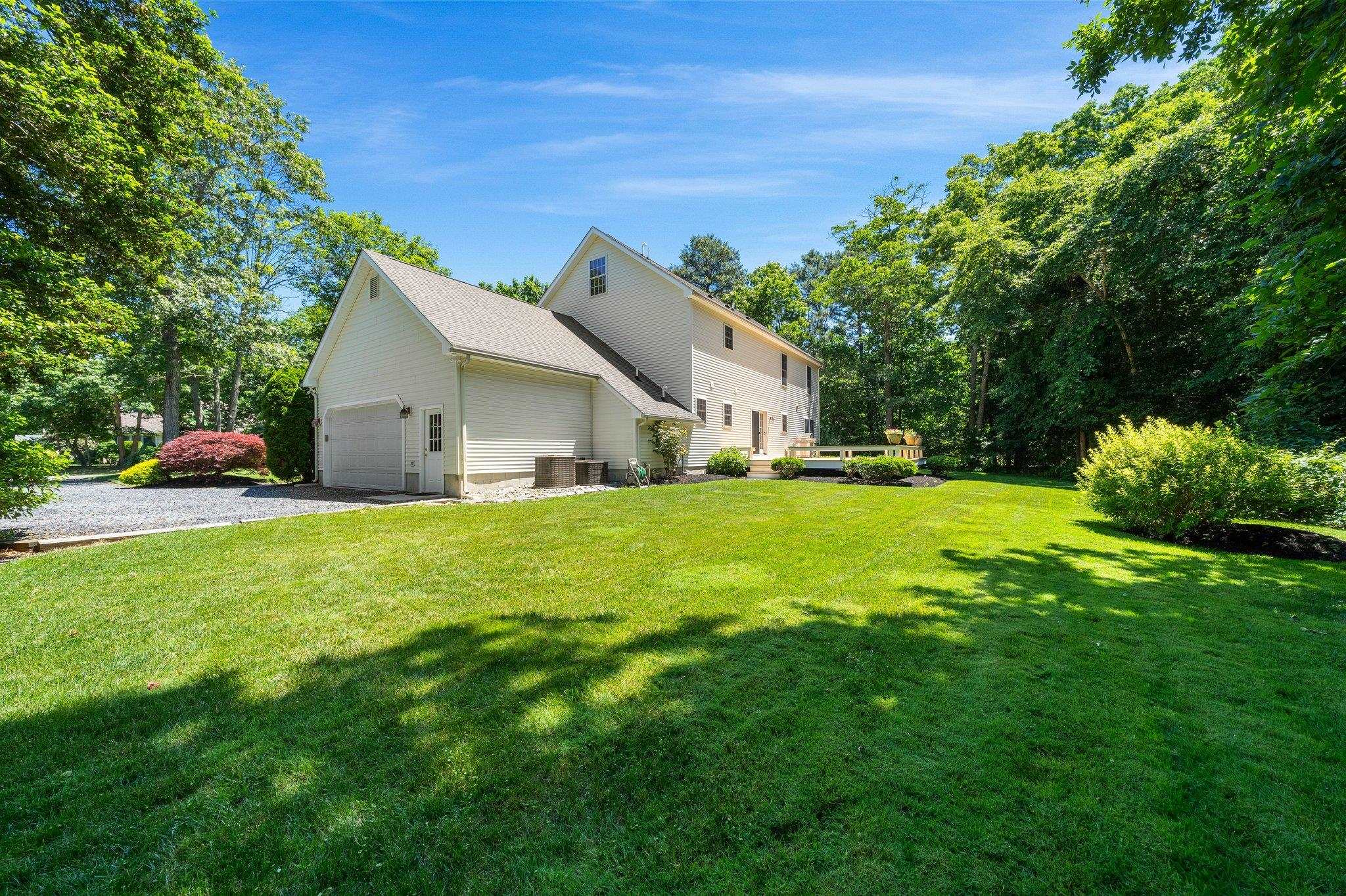 28 W Woodland Avenue
