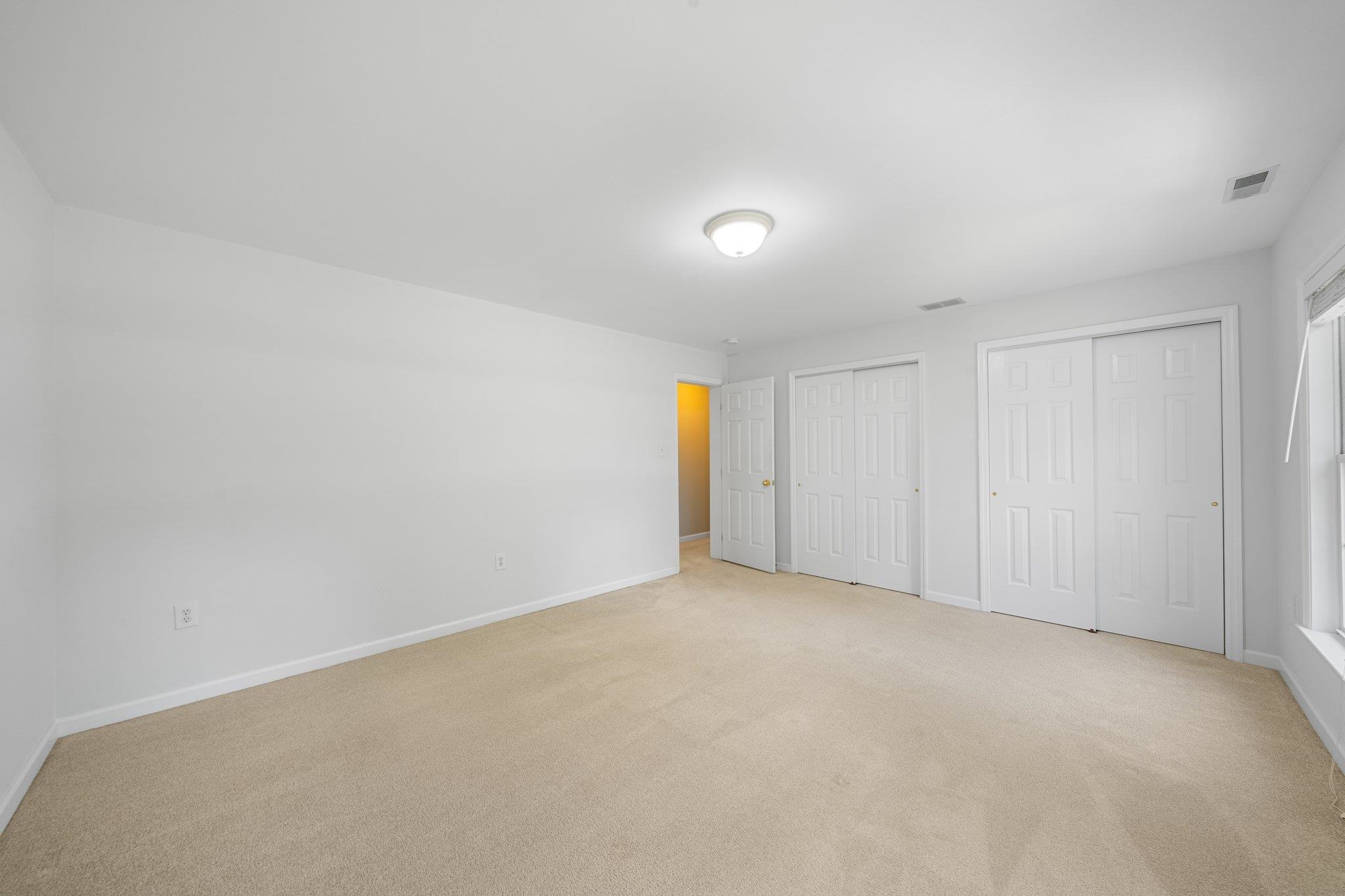 28 W Woodland Avenue