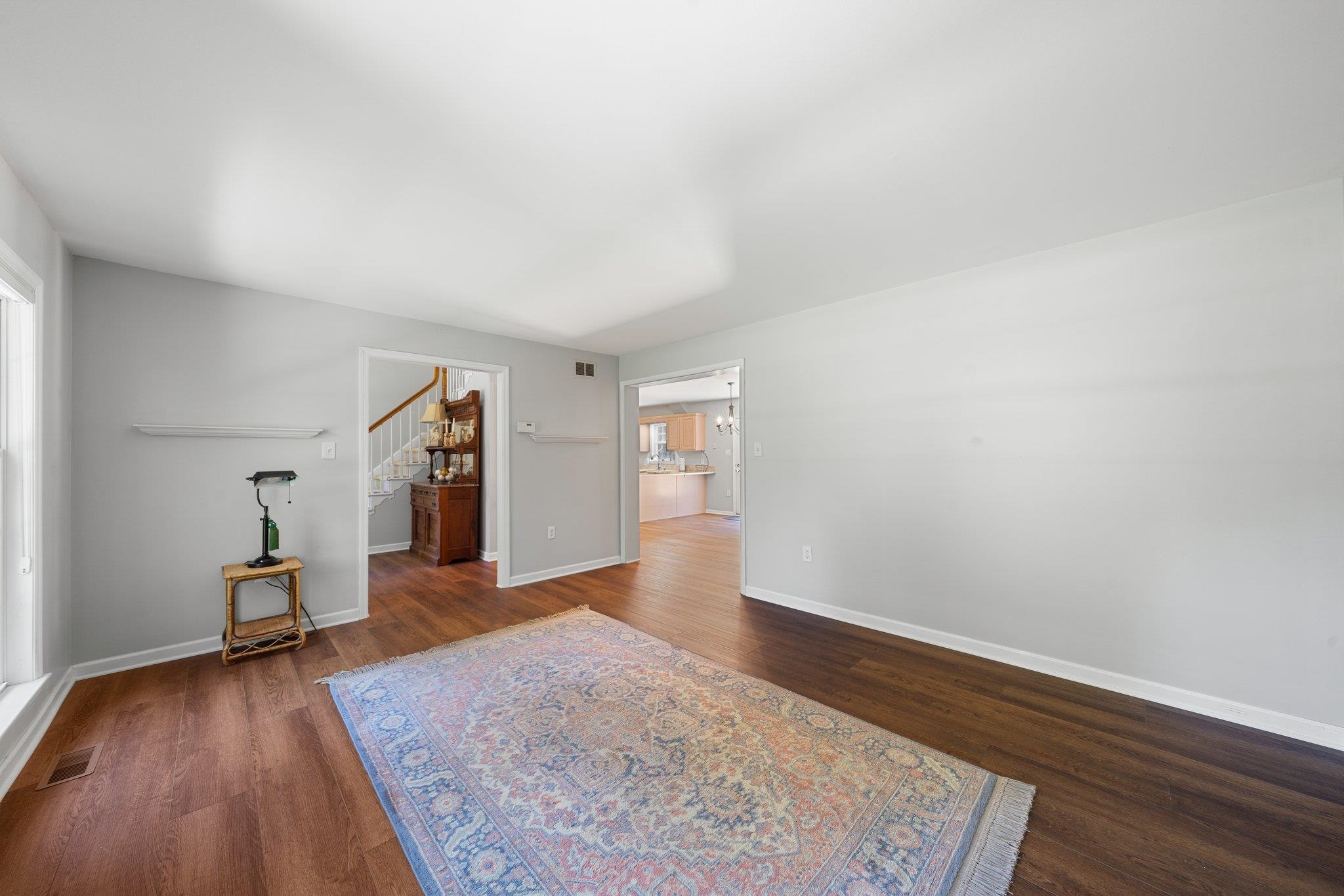 28 W Woodland Avenue