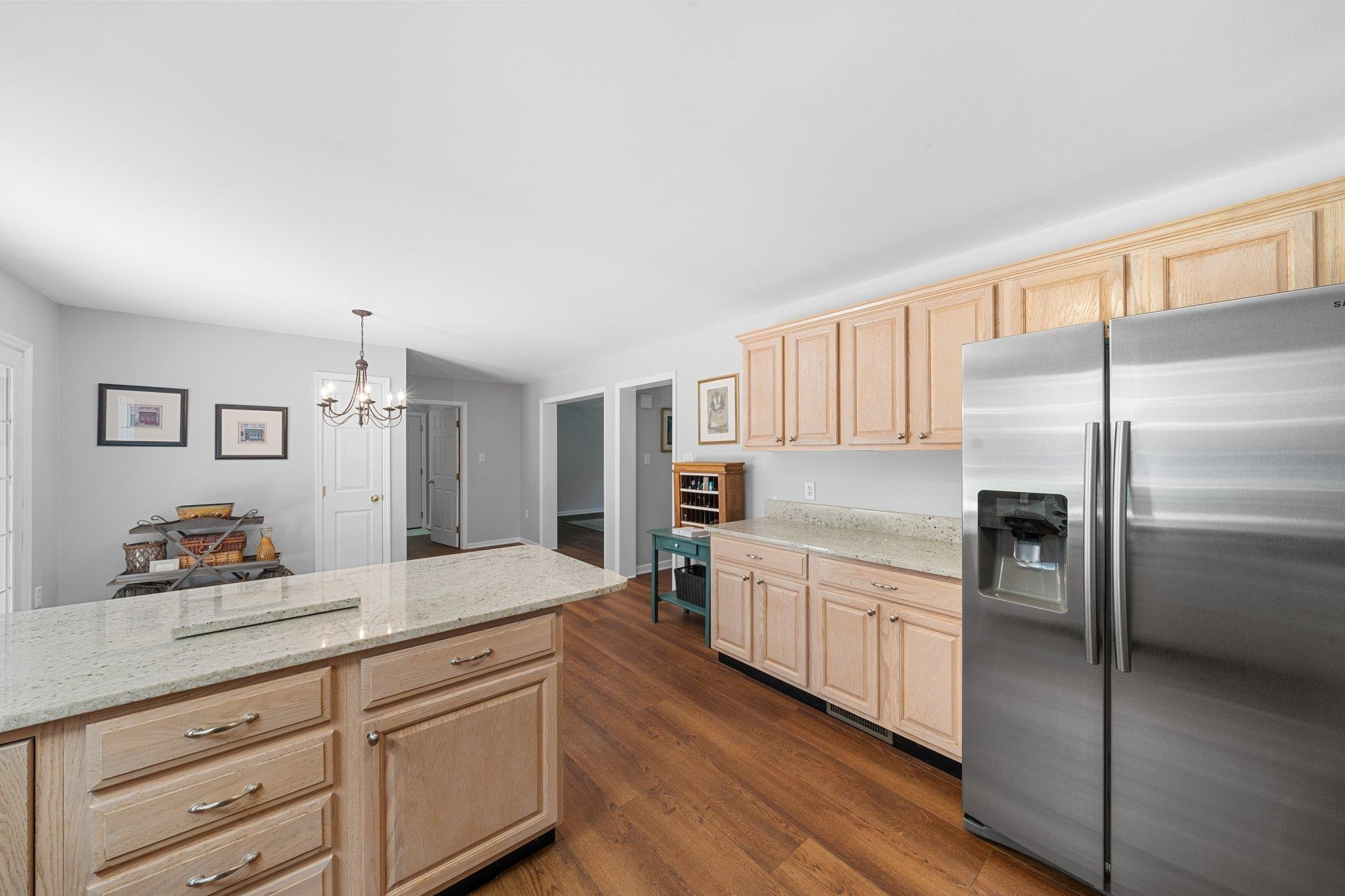 28 W Woodland Avenue