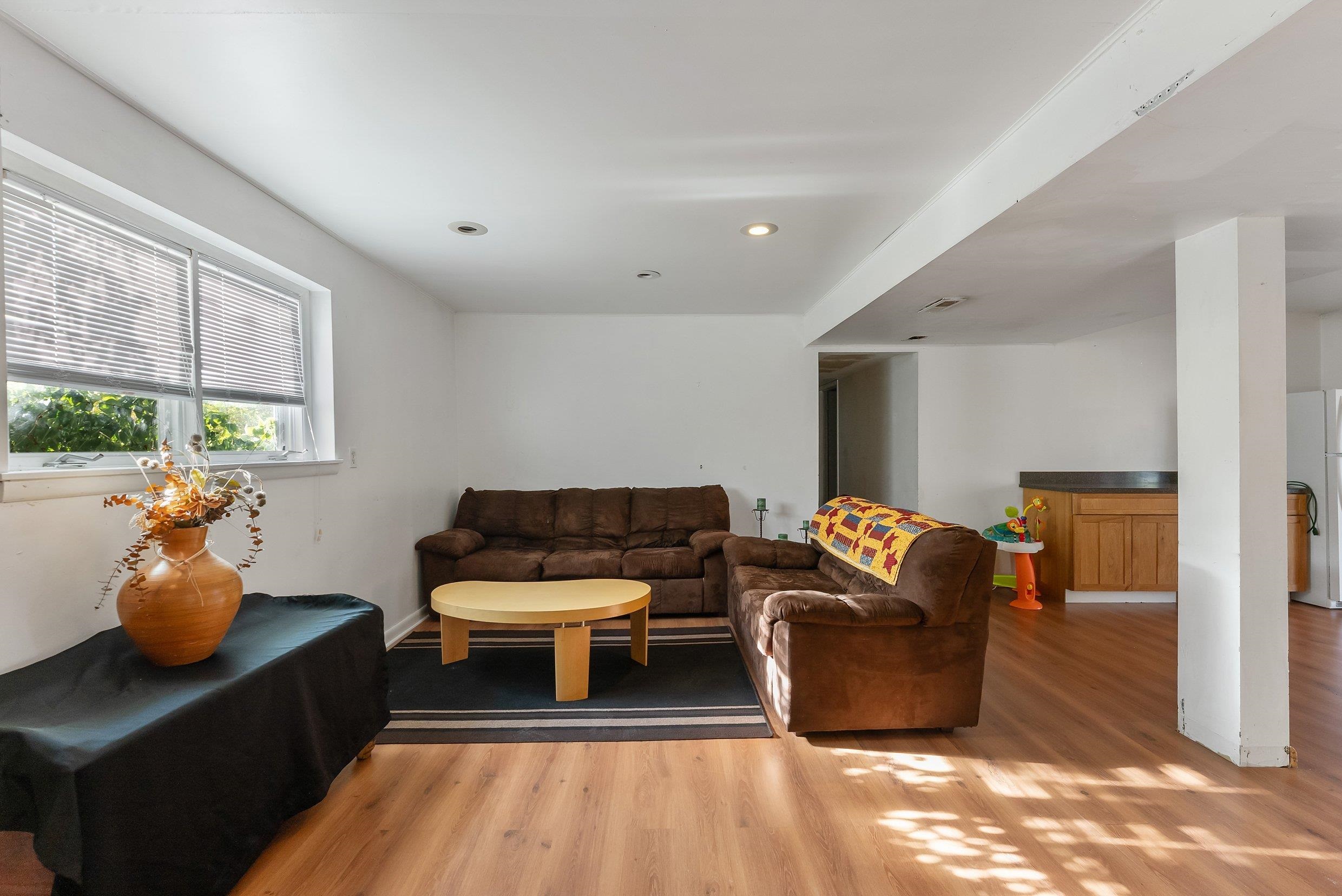 7 Meadow Creek Drive