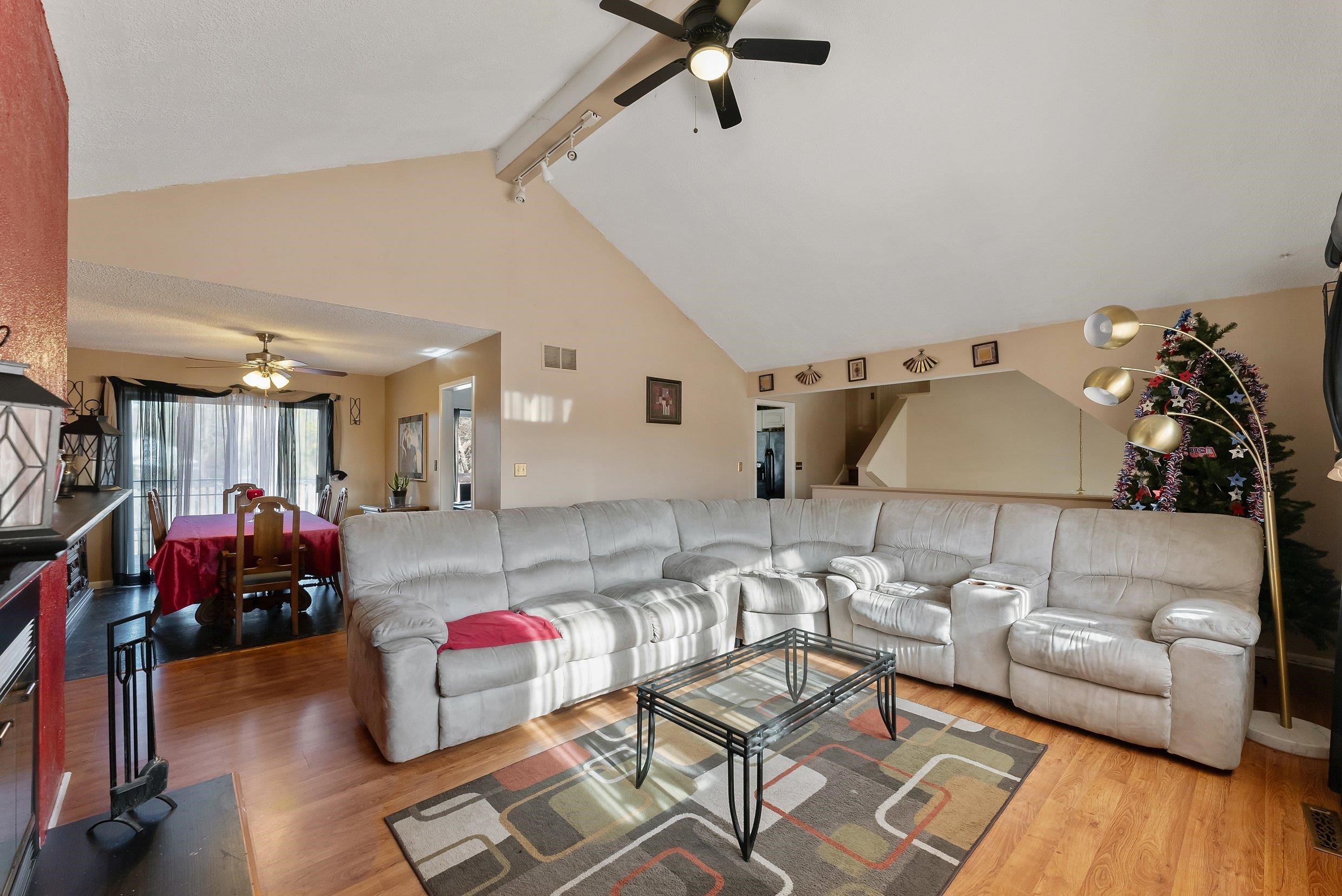 7 Meadow Creek Drive