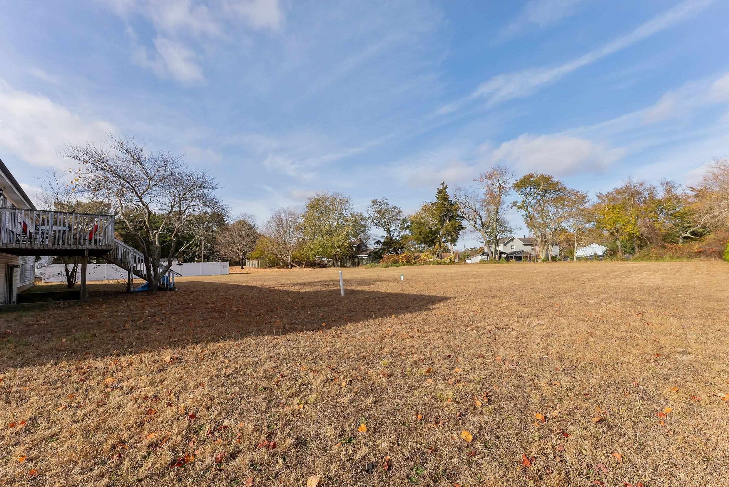 7 Meadow Creek Drive