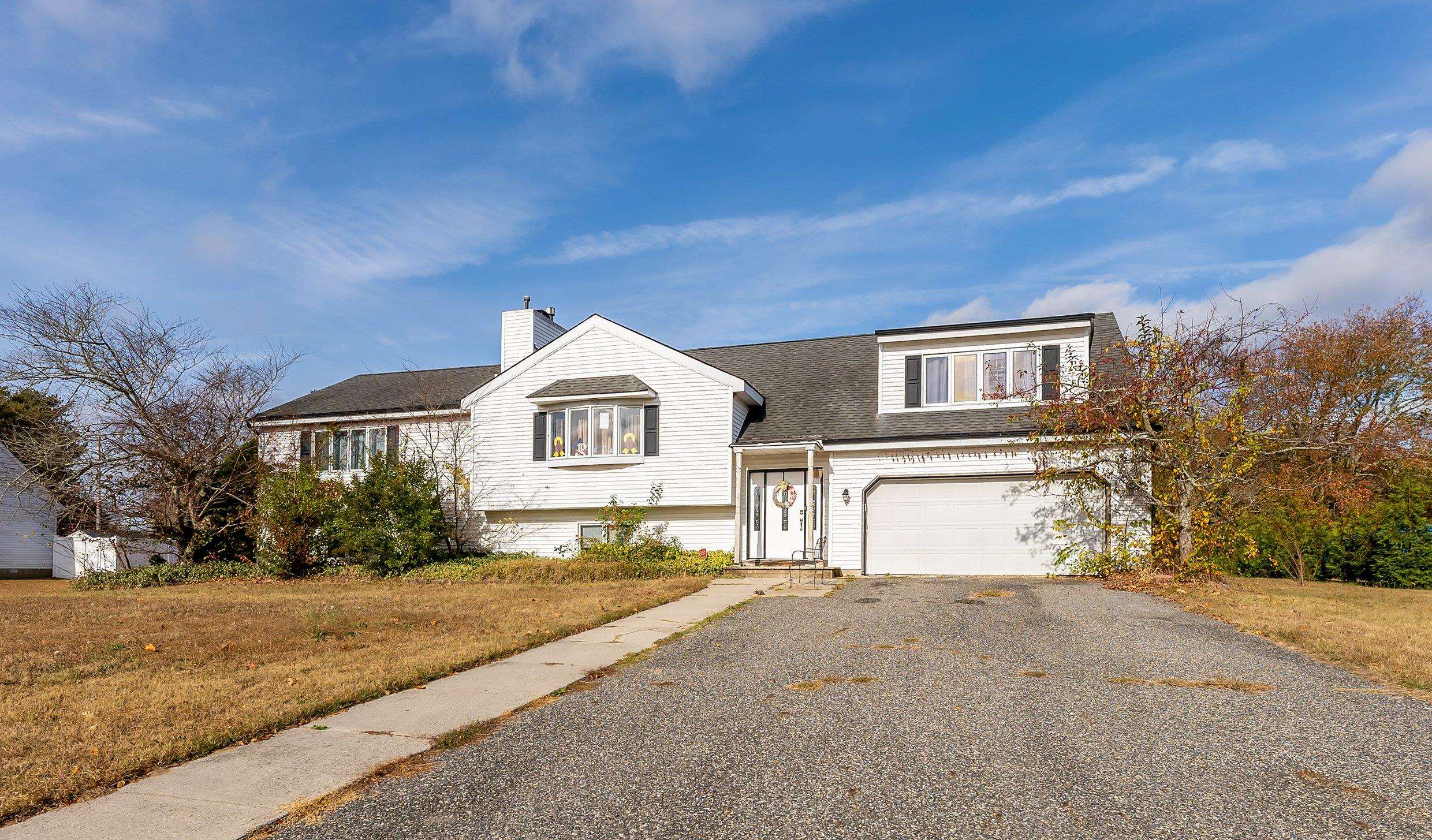 7 Meadow Creek Drive