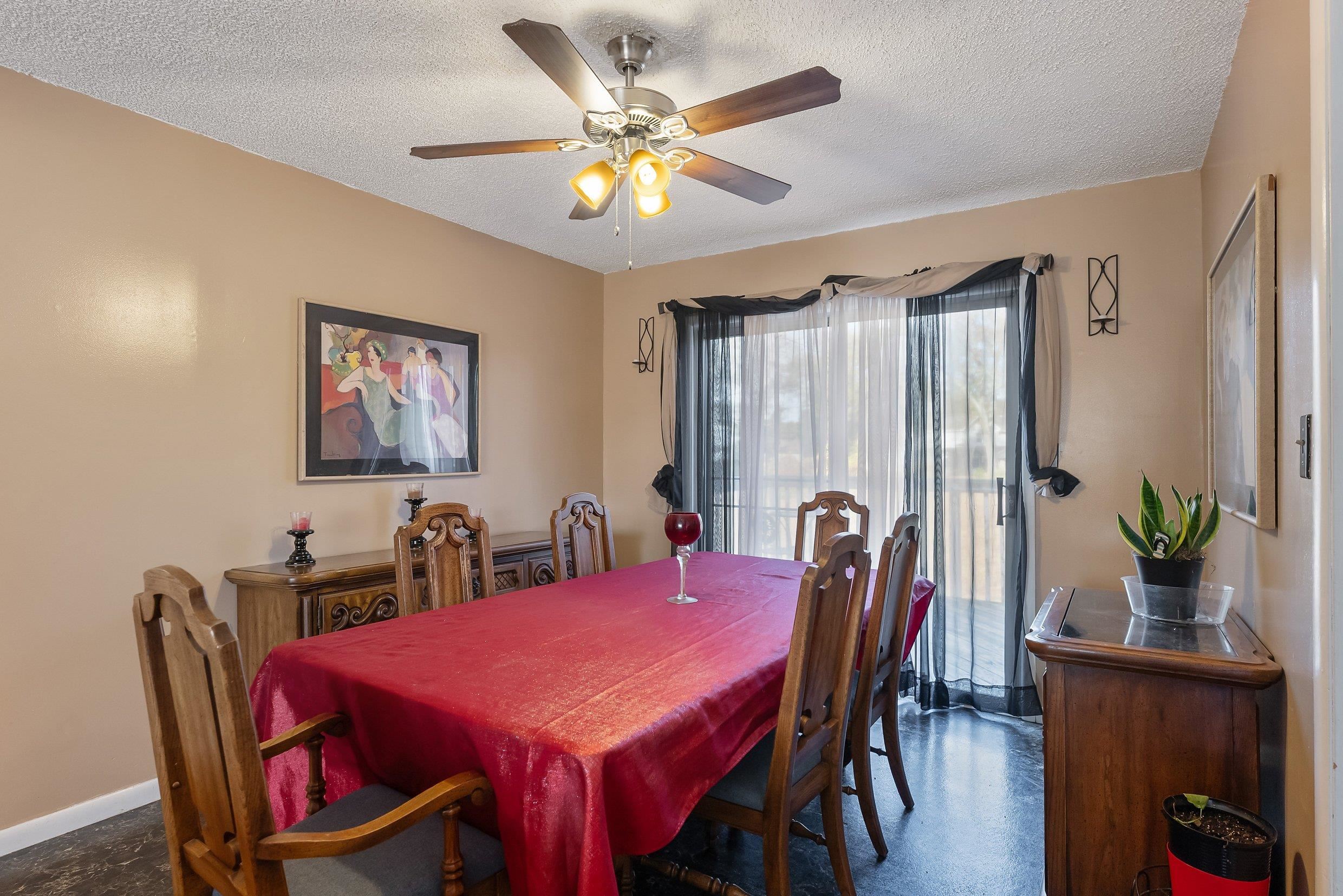 7 Meadow Creek Drive