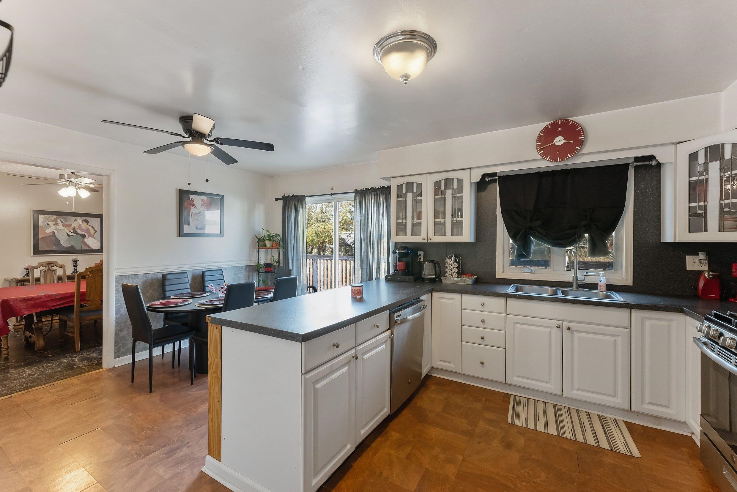 7 Meadow Creek Drive