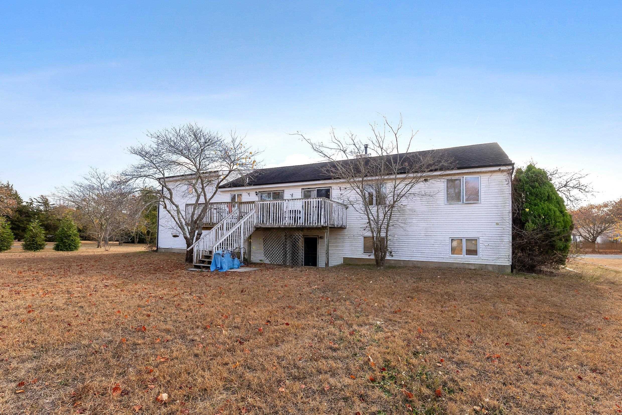7 Meadow Creek Drive