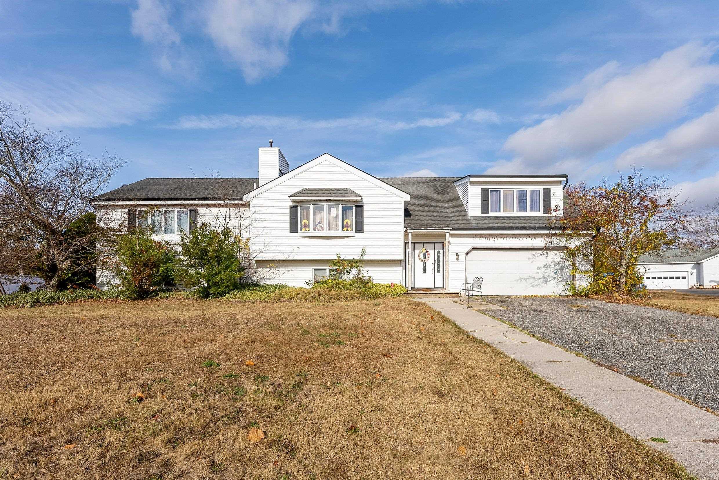 7 Meadow Creek Drive