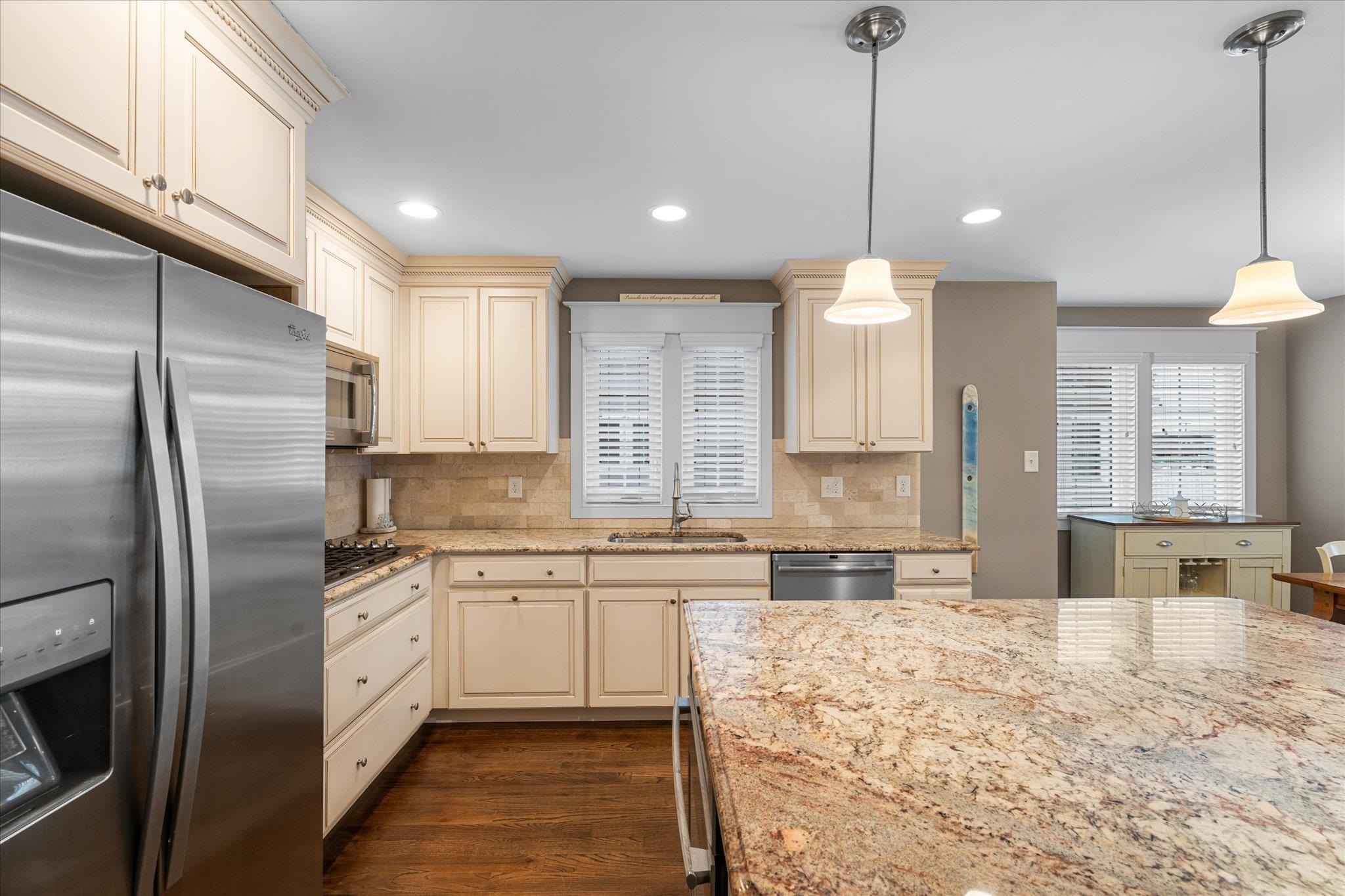 223 24th Street Unit: 223