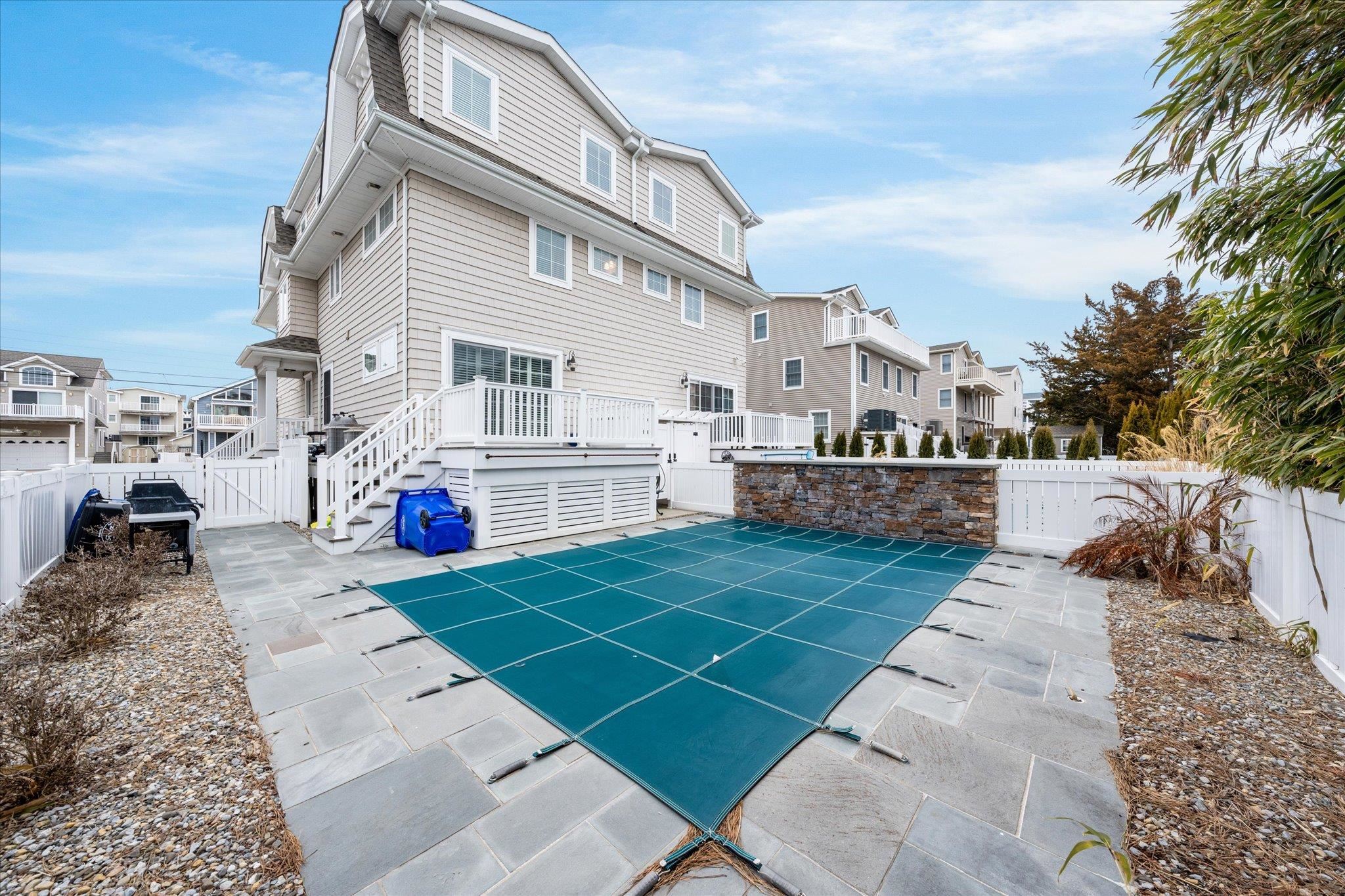 223 24th Street Unit: 223