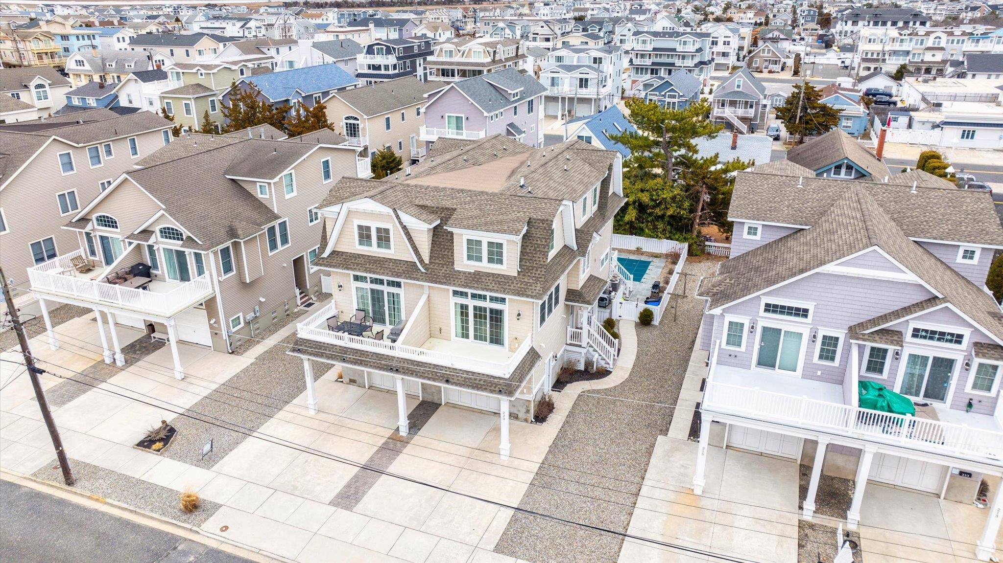223 24th Street Unit: 223