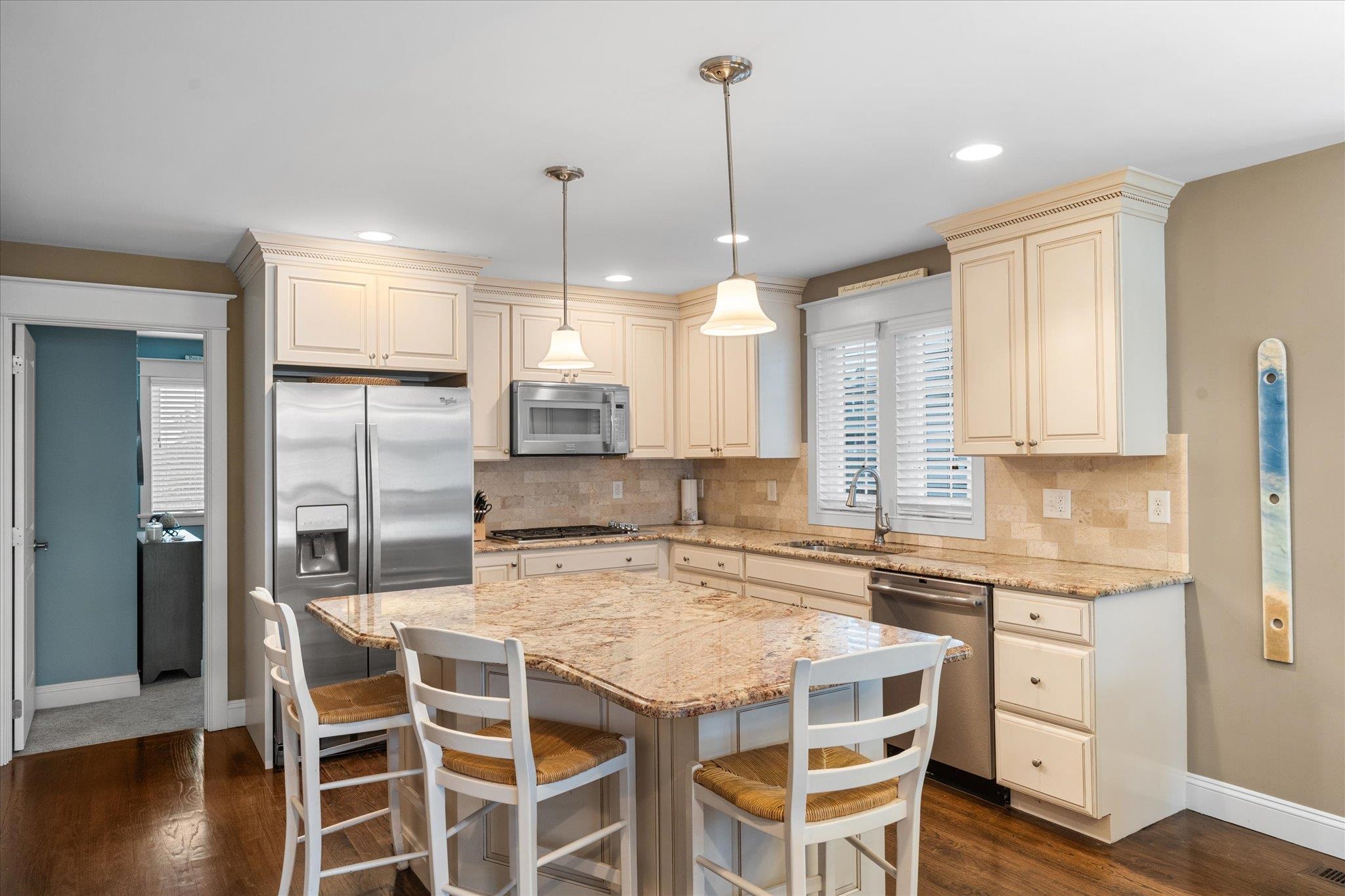 223 24th Street Unit: 223