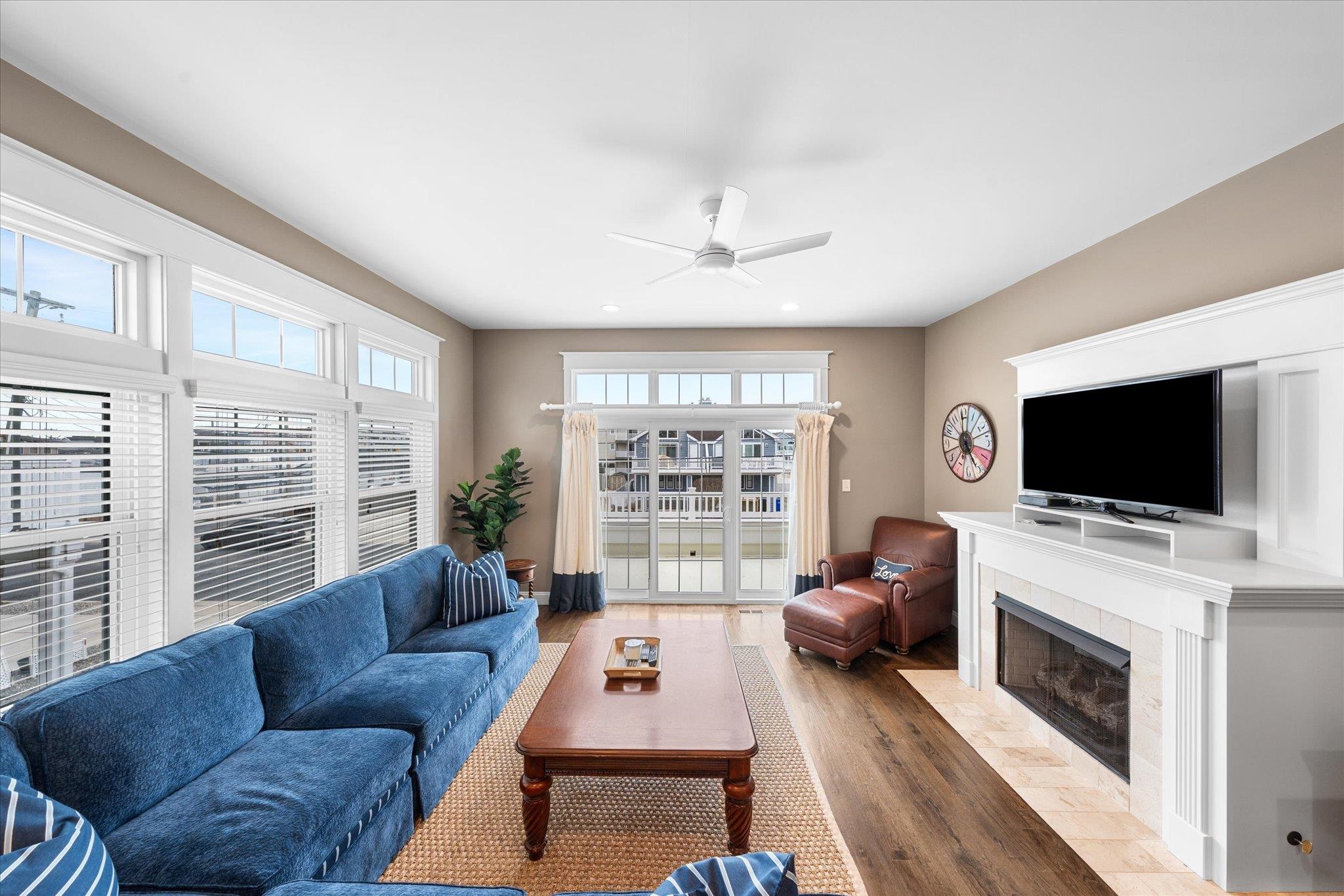 223 24th Street Unit: 223