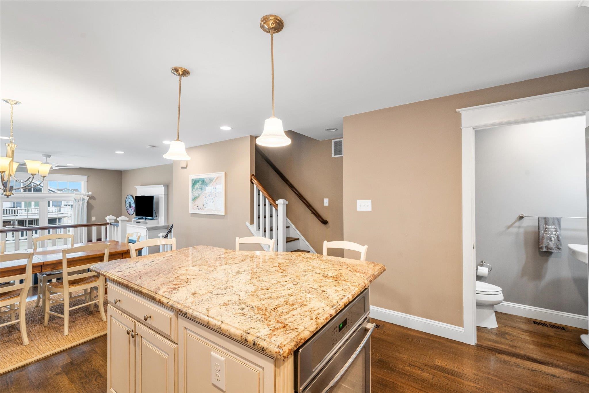 223 24th Street Unit: 223
