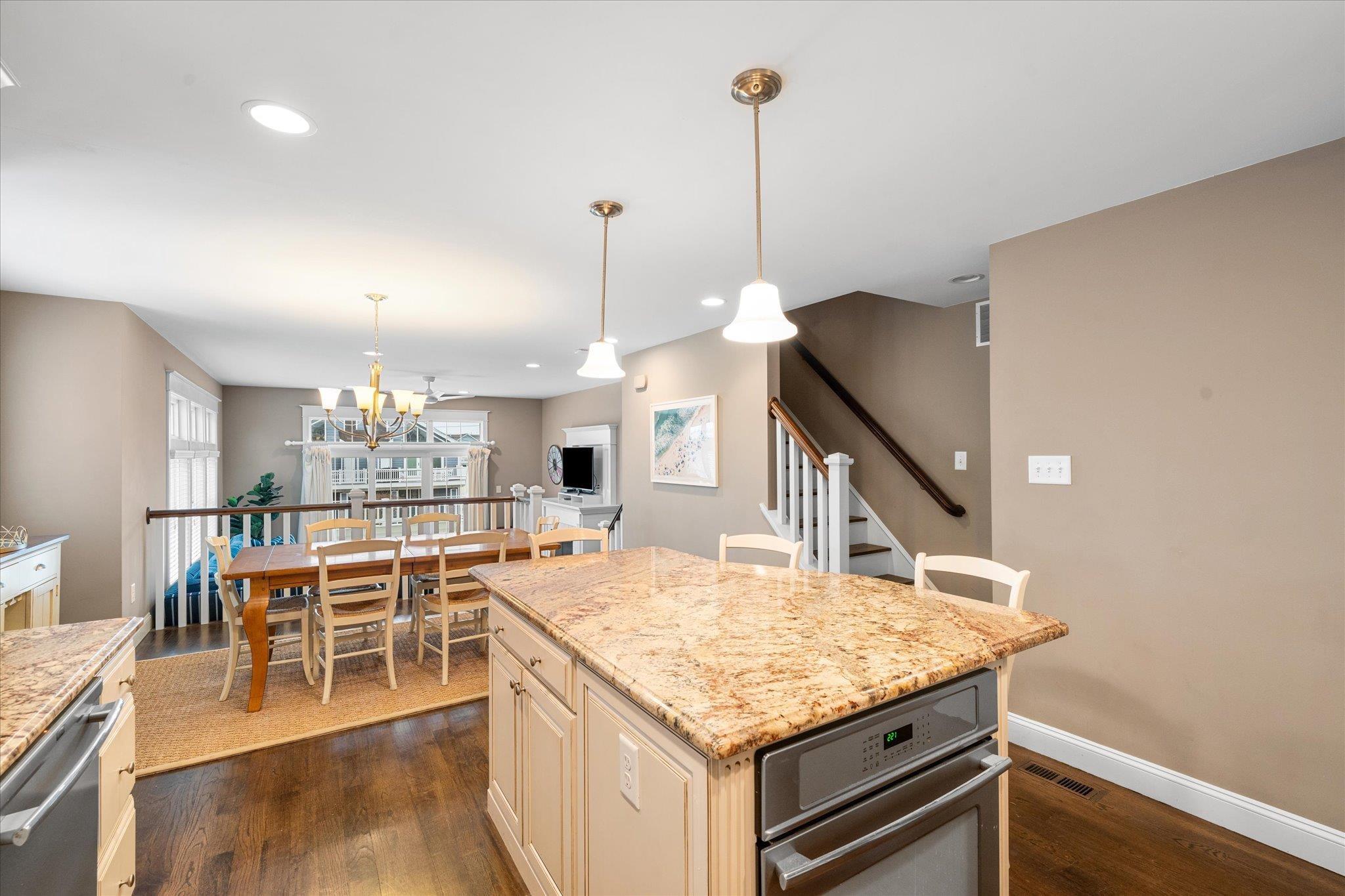 223 24th Street Unit: 223