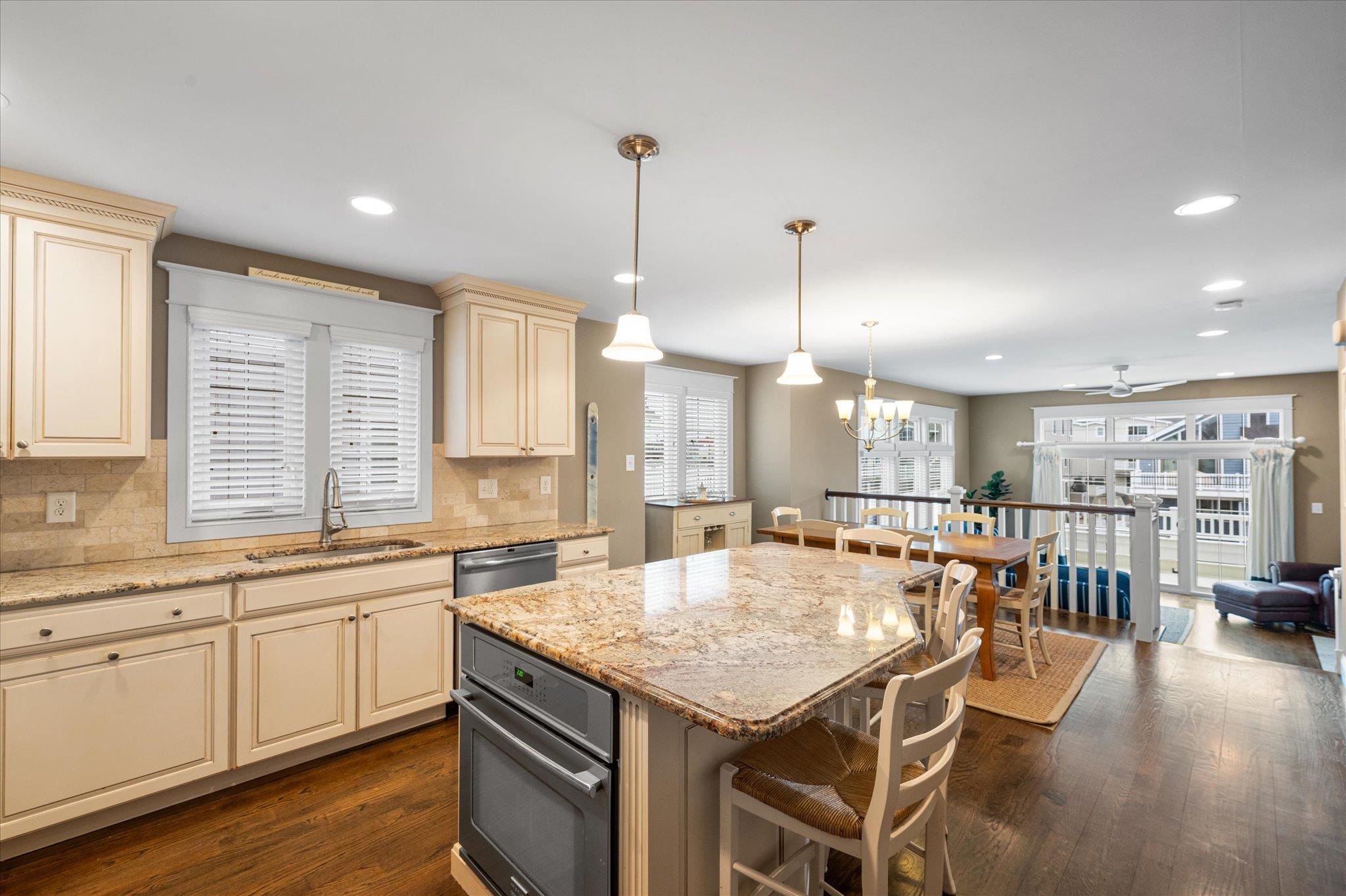 223 24th Street Unit: 223