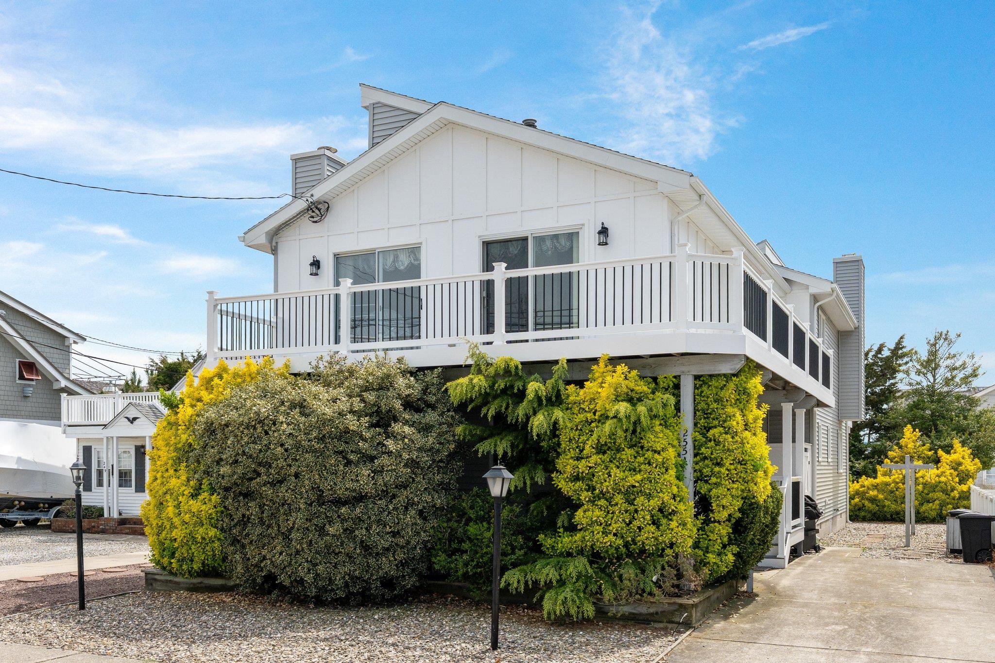 255 117th Street Unit: 2