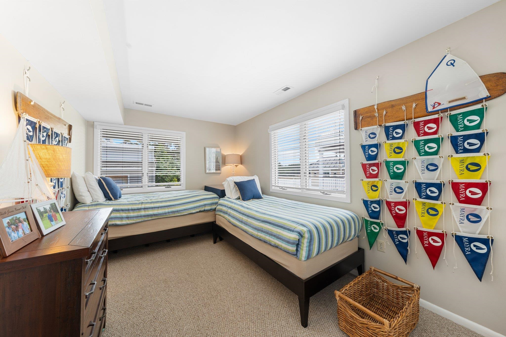 255 117th Street Unit: 2