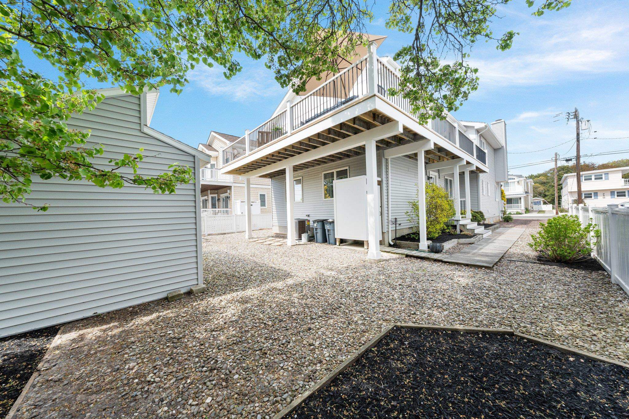 255 117th Street Unit: 2