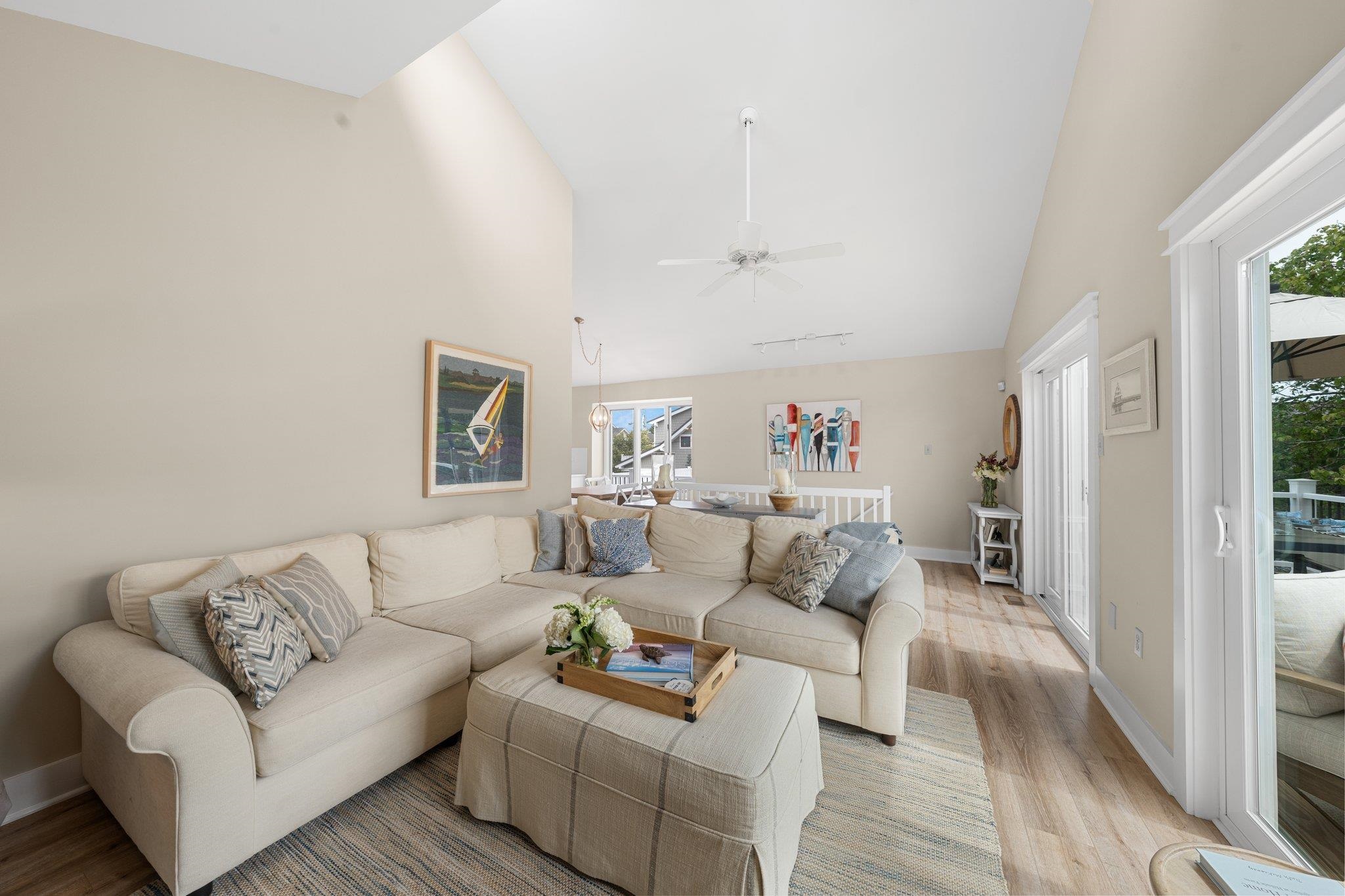 255 117th Street Unit: 2