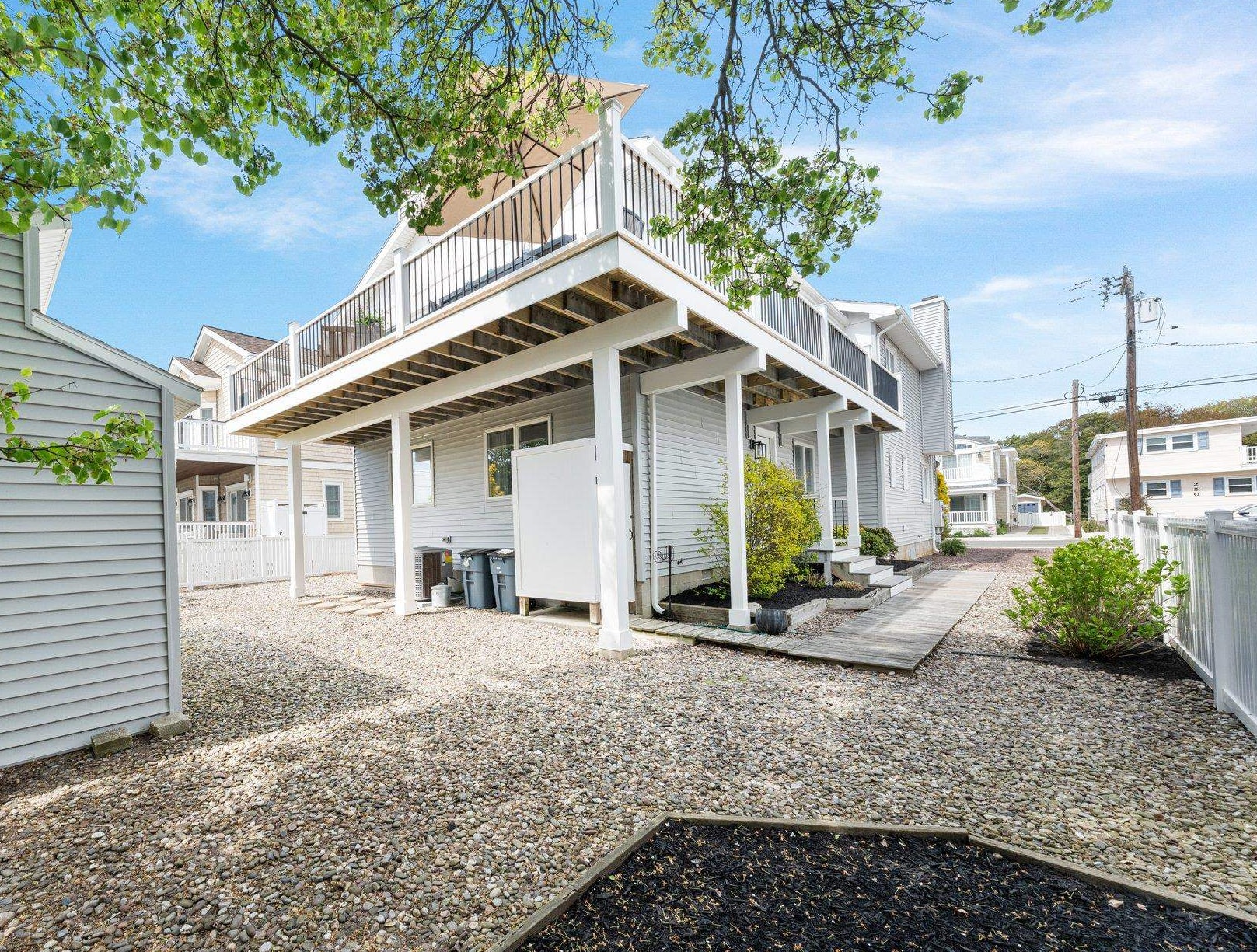 255 117th Street Unit: 2