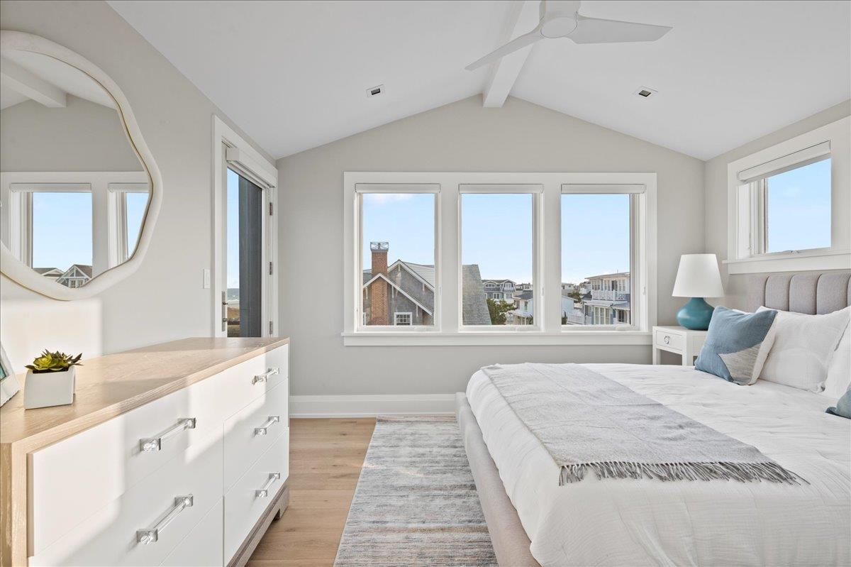 83 E 25th Street