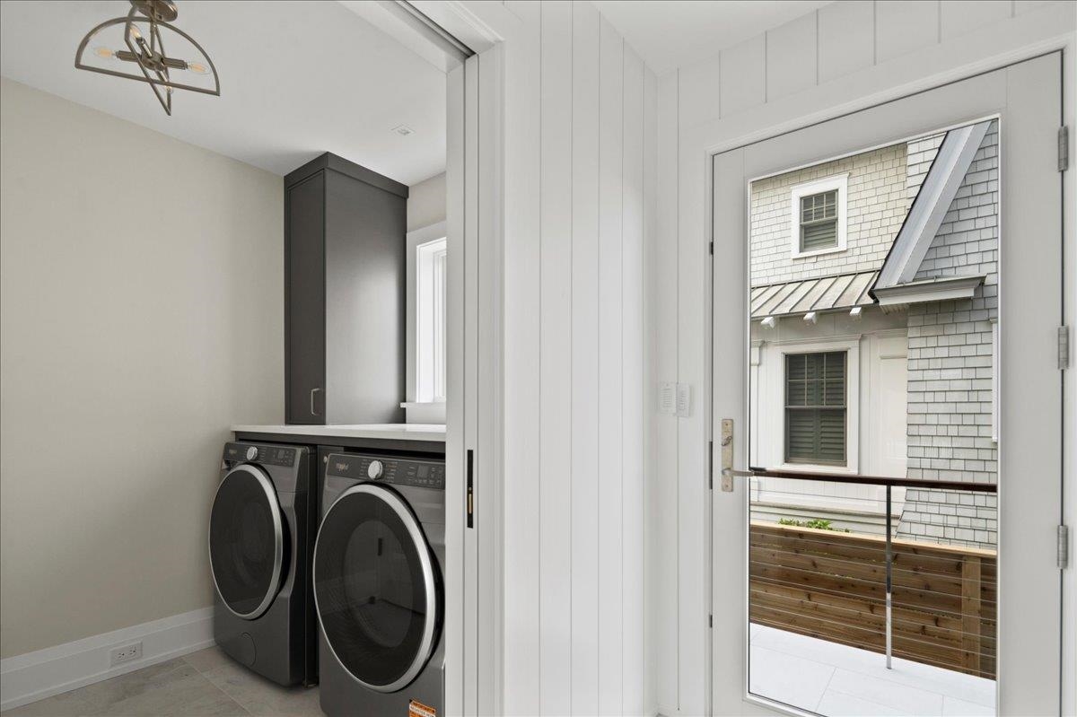 83 E 25th Street