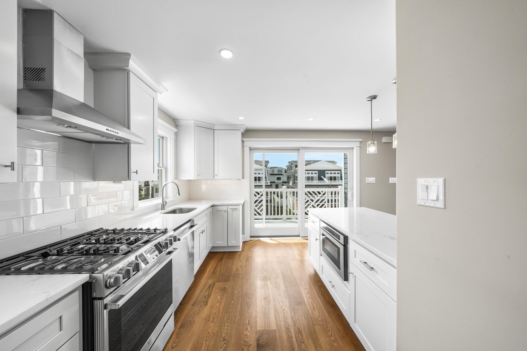 293 24th Street Unit: 293