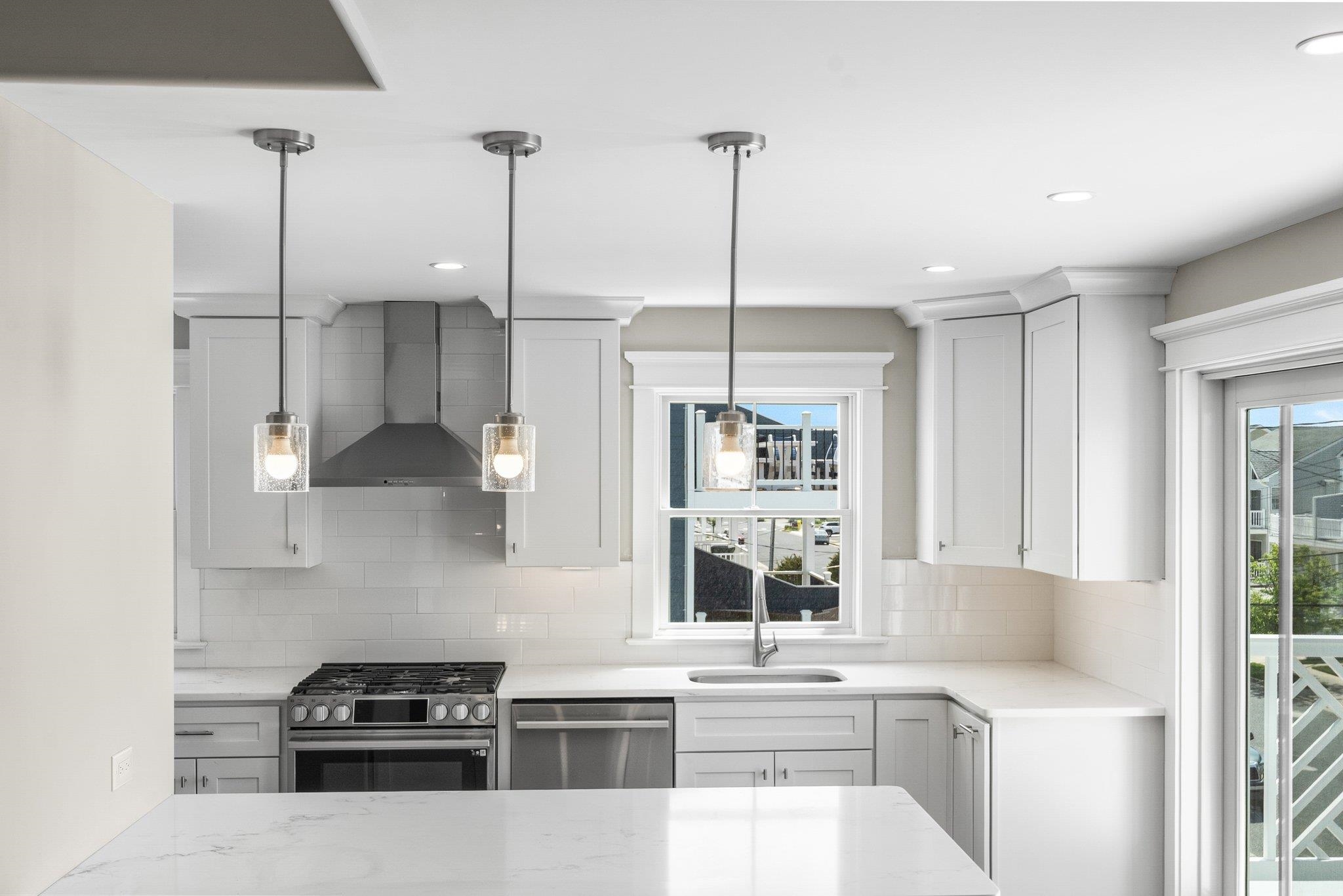 293 24th Street Unit: 293