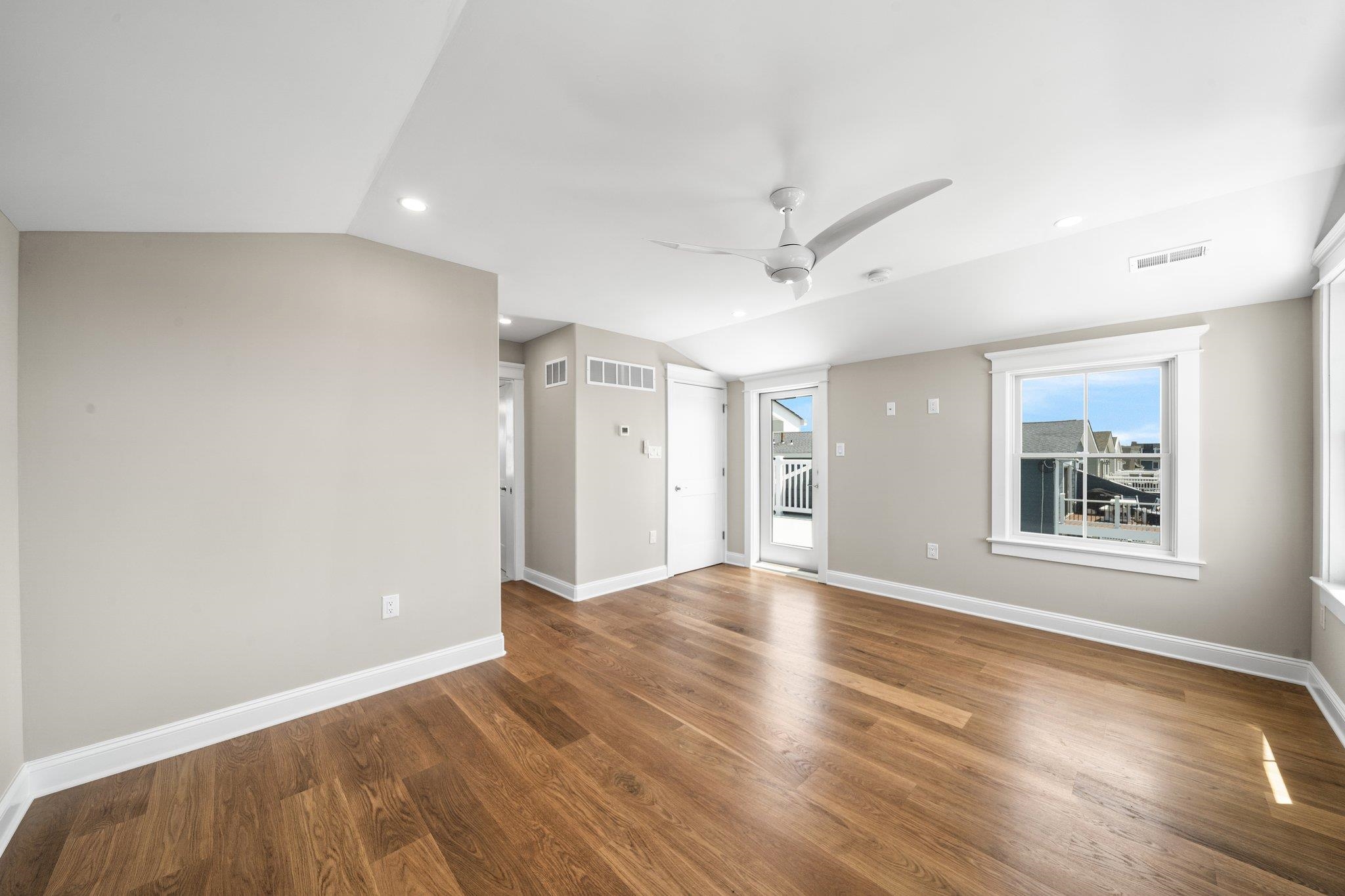 293 24th Street Unit: 293