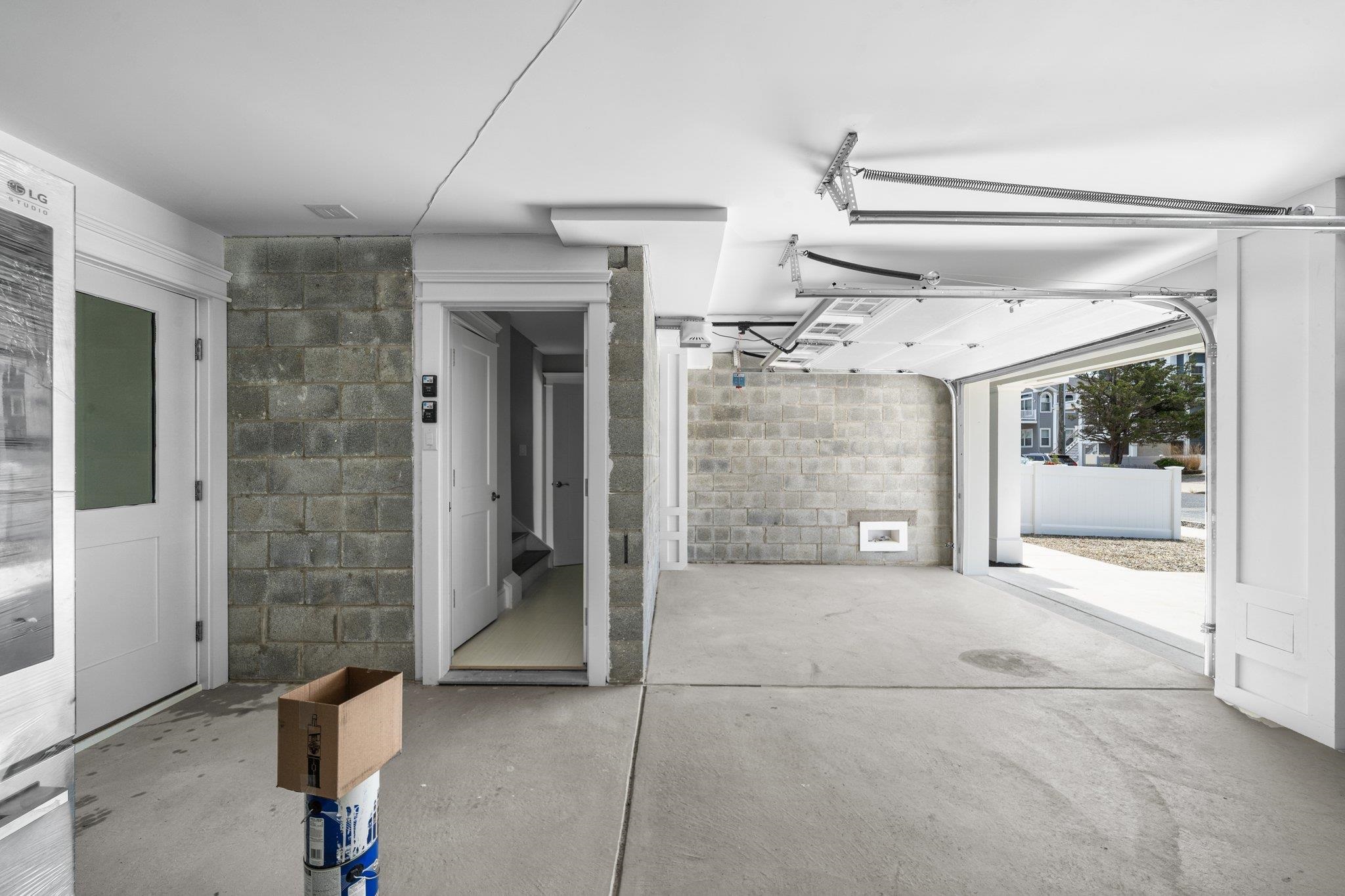 293 24th Street Unit: 293