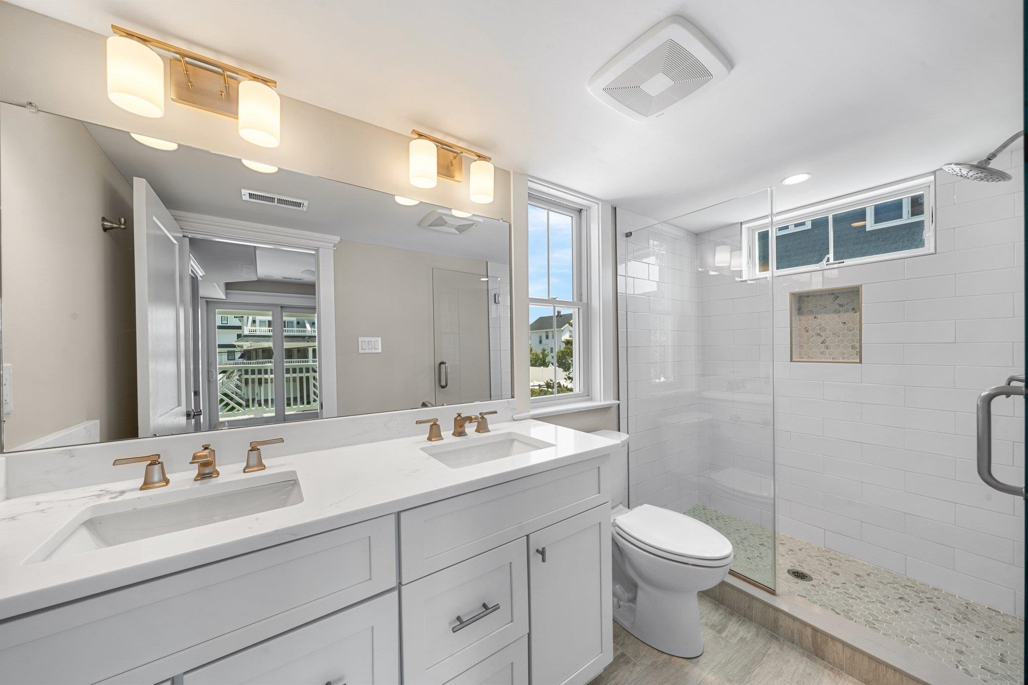 293 24th Street Unit: 293