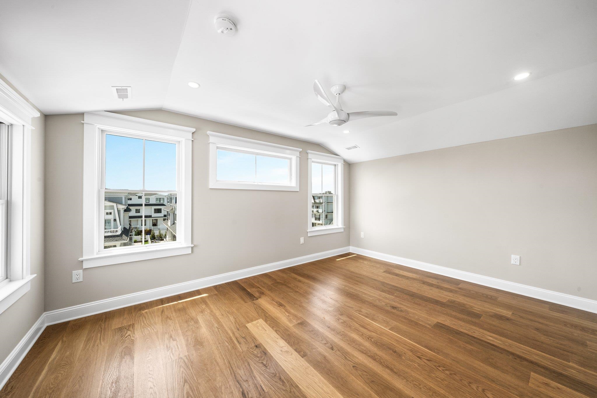 293 24th Street Unit: 293