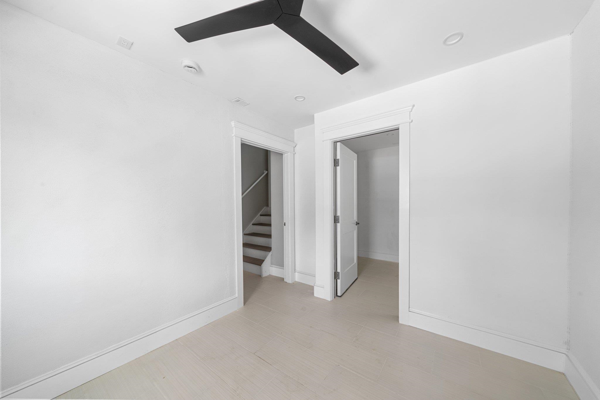 293 24th Street Unit: 293