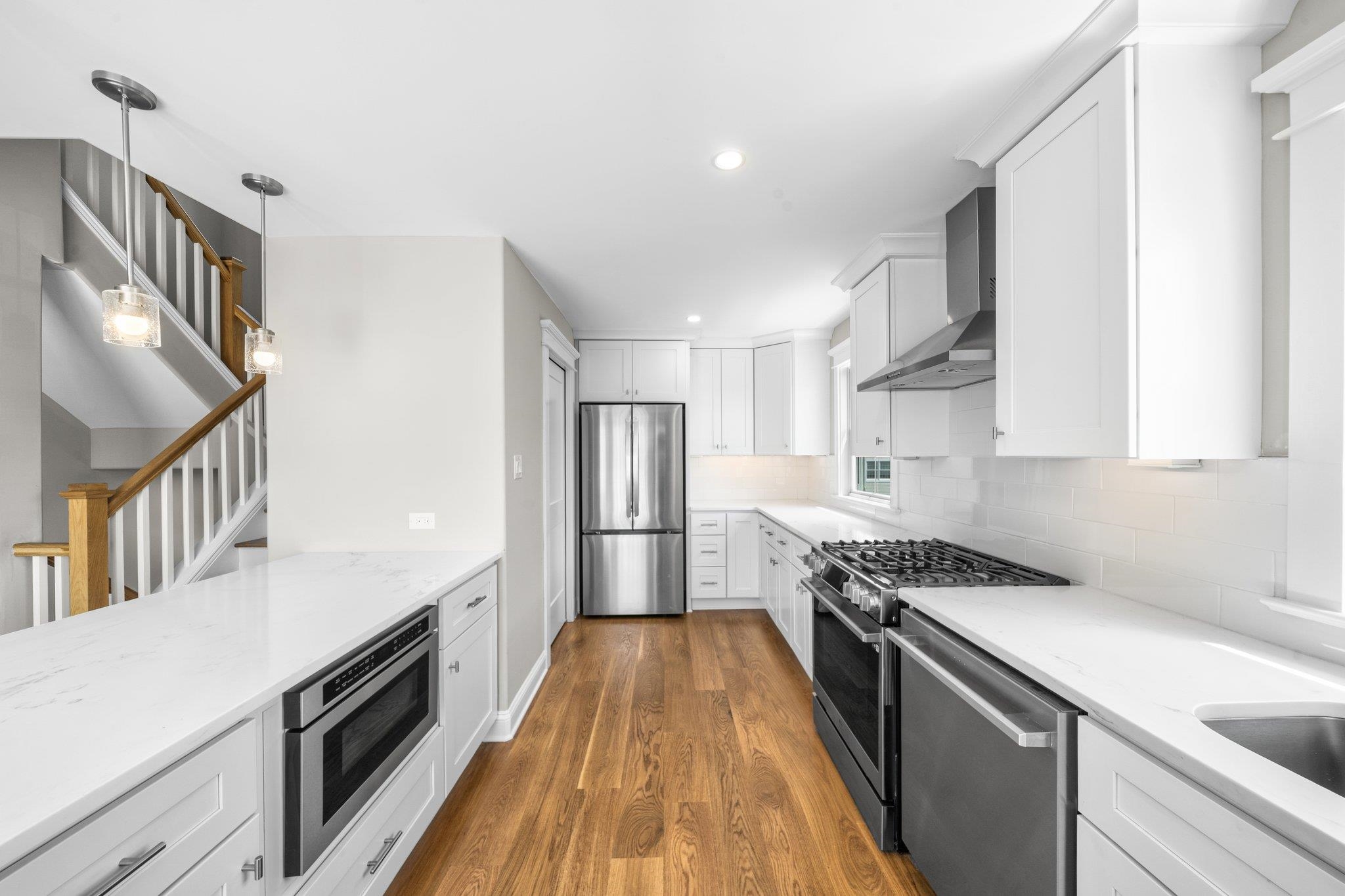 293 24th Street Unit: 293