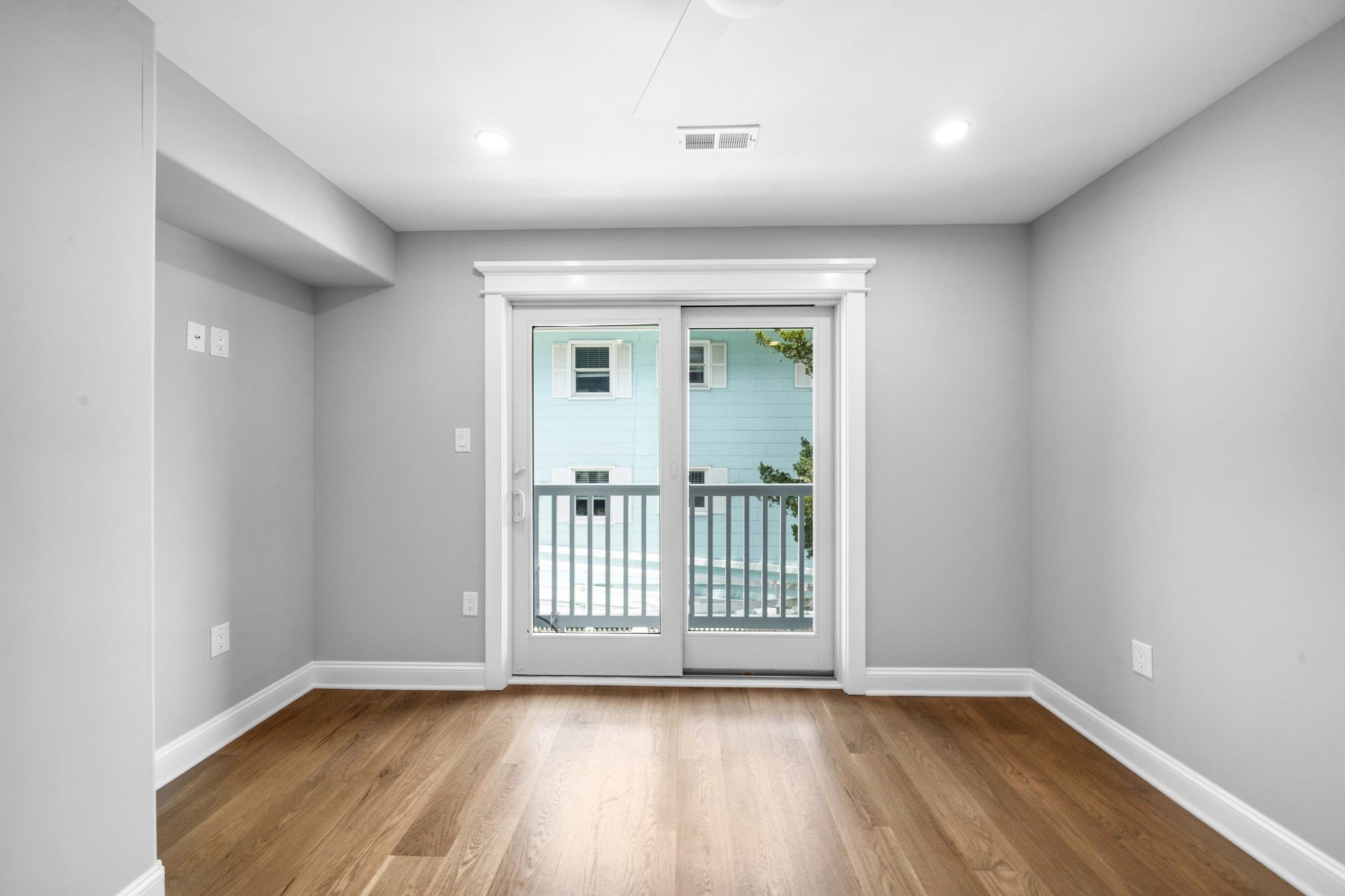 297 24th Street Unit: 297