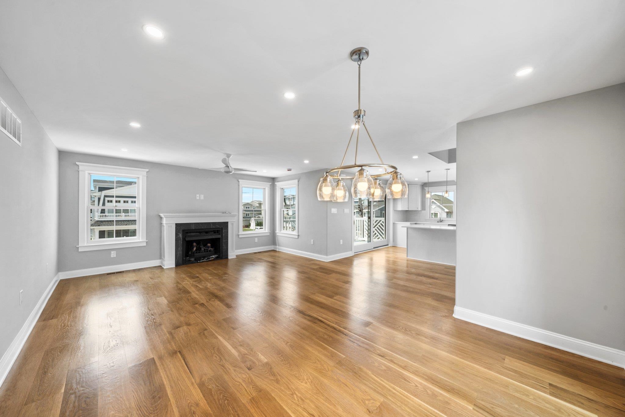 297 24th Street Unit: 297