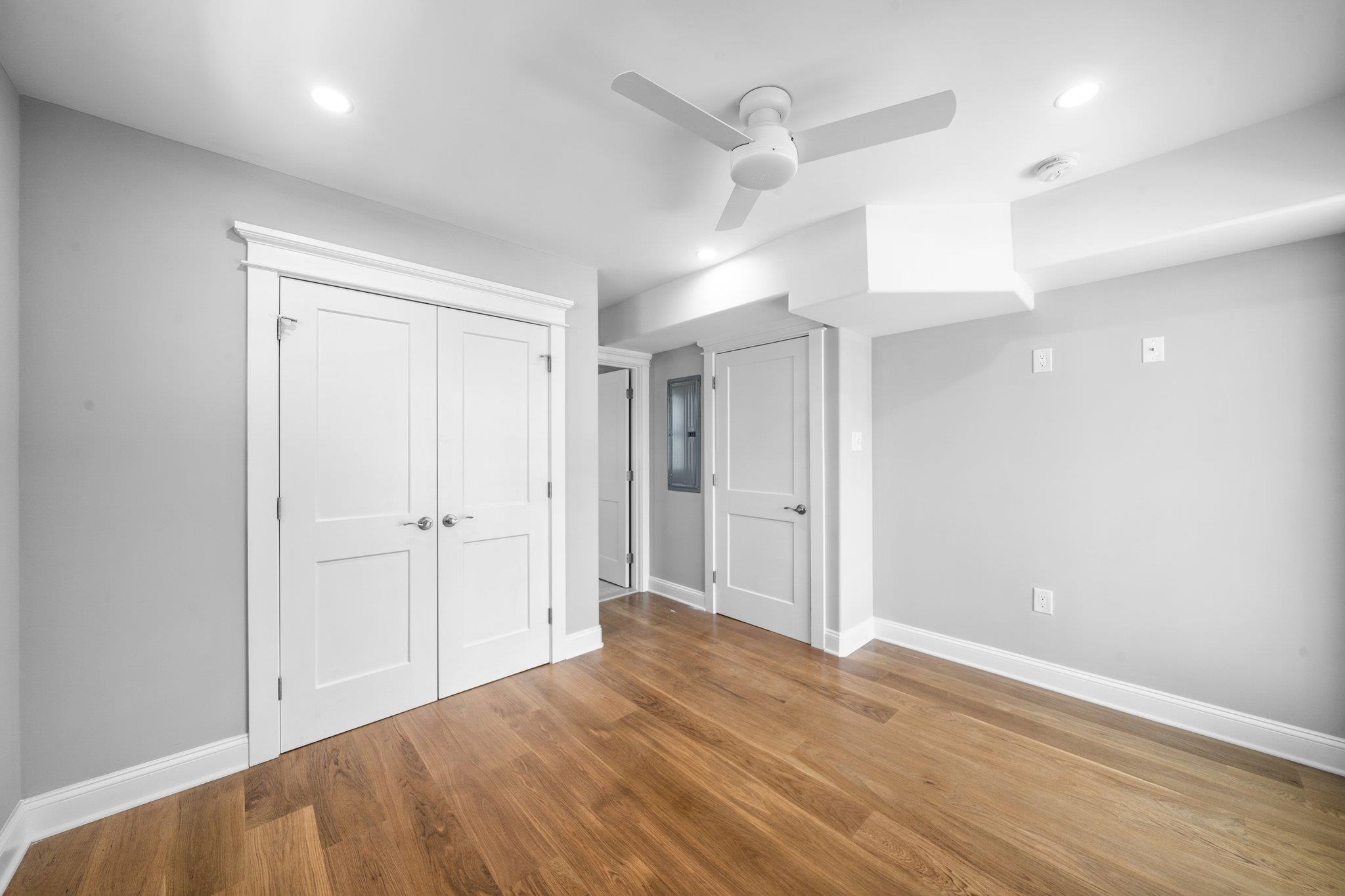 297 24th Street Unit: 297