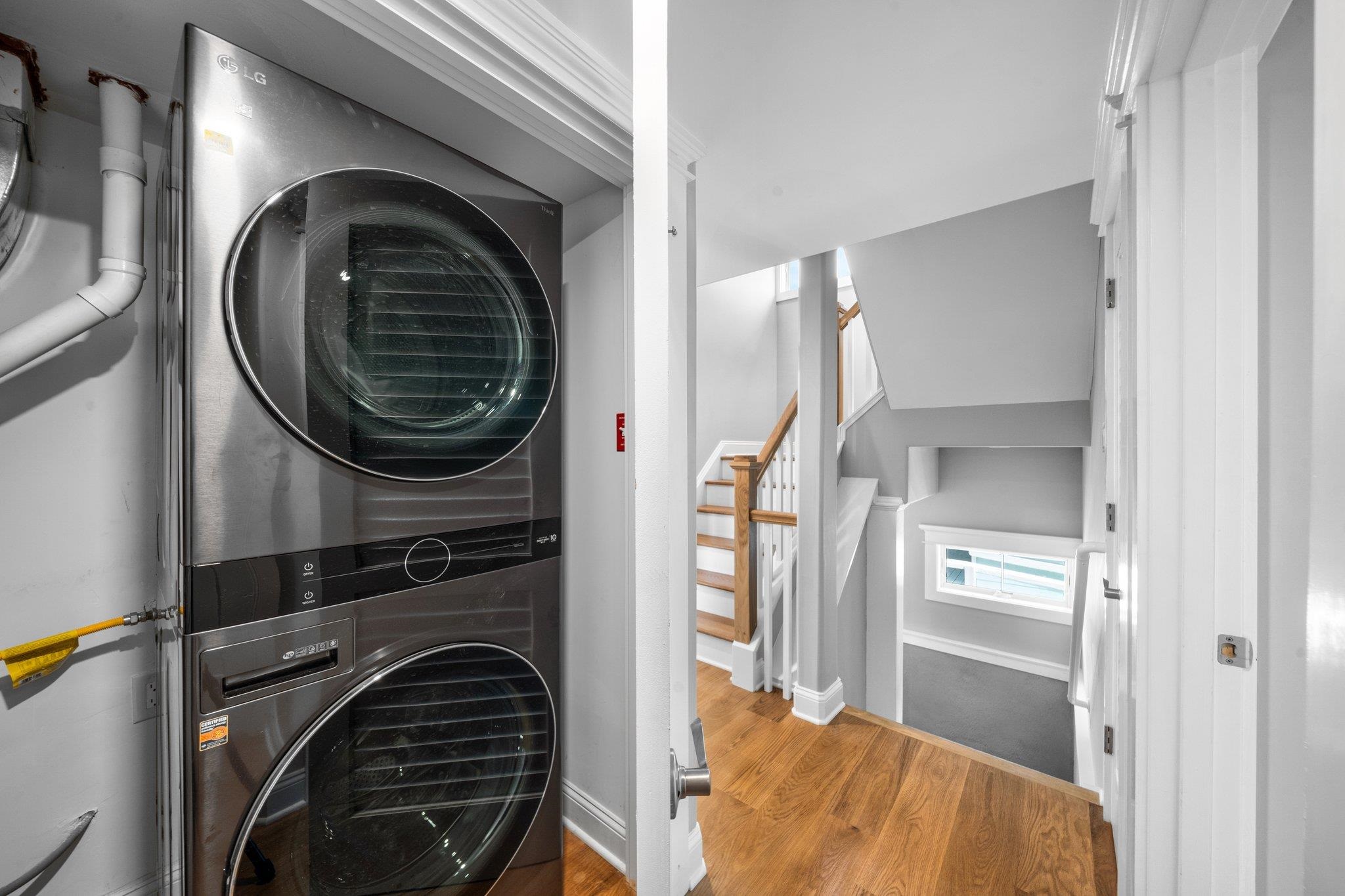 297 24th Street Unit: 297