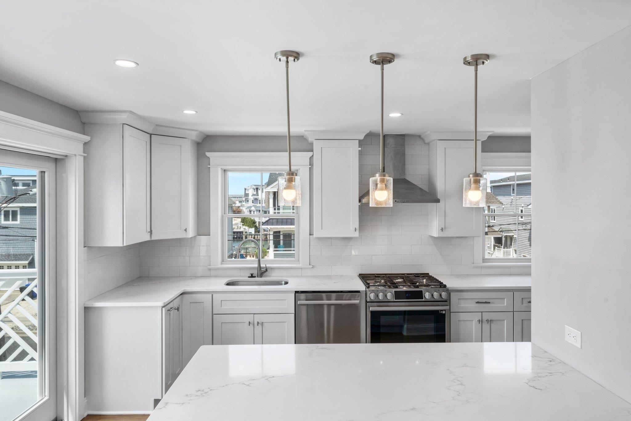 297 24th Street Unit: 297