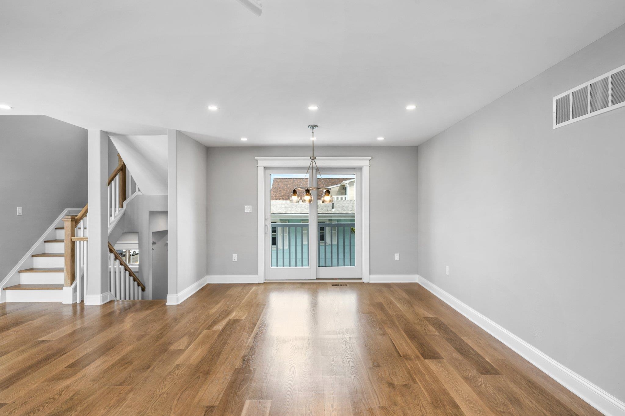 297 24th Street Unit: 297