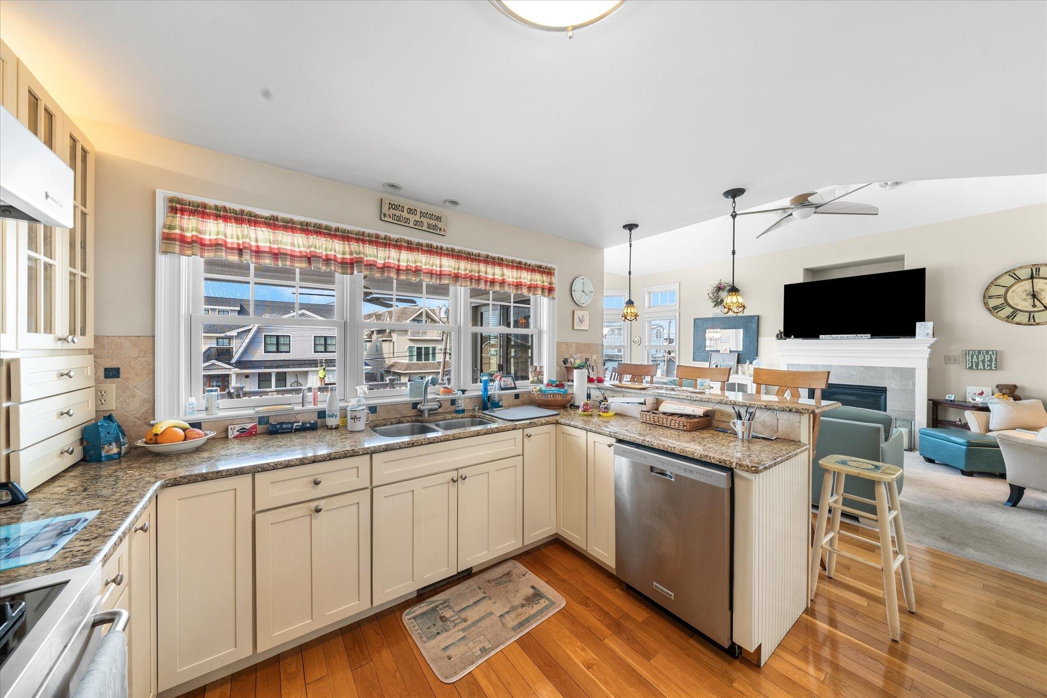 712 Sunrise Drive
