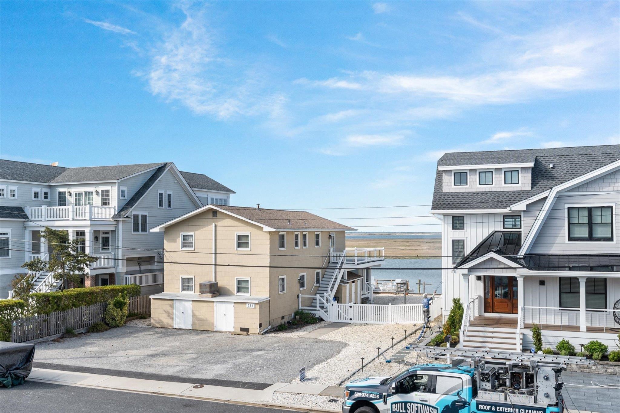712 Sunrise Drive