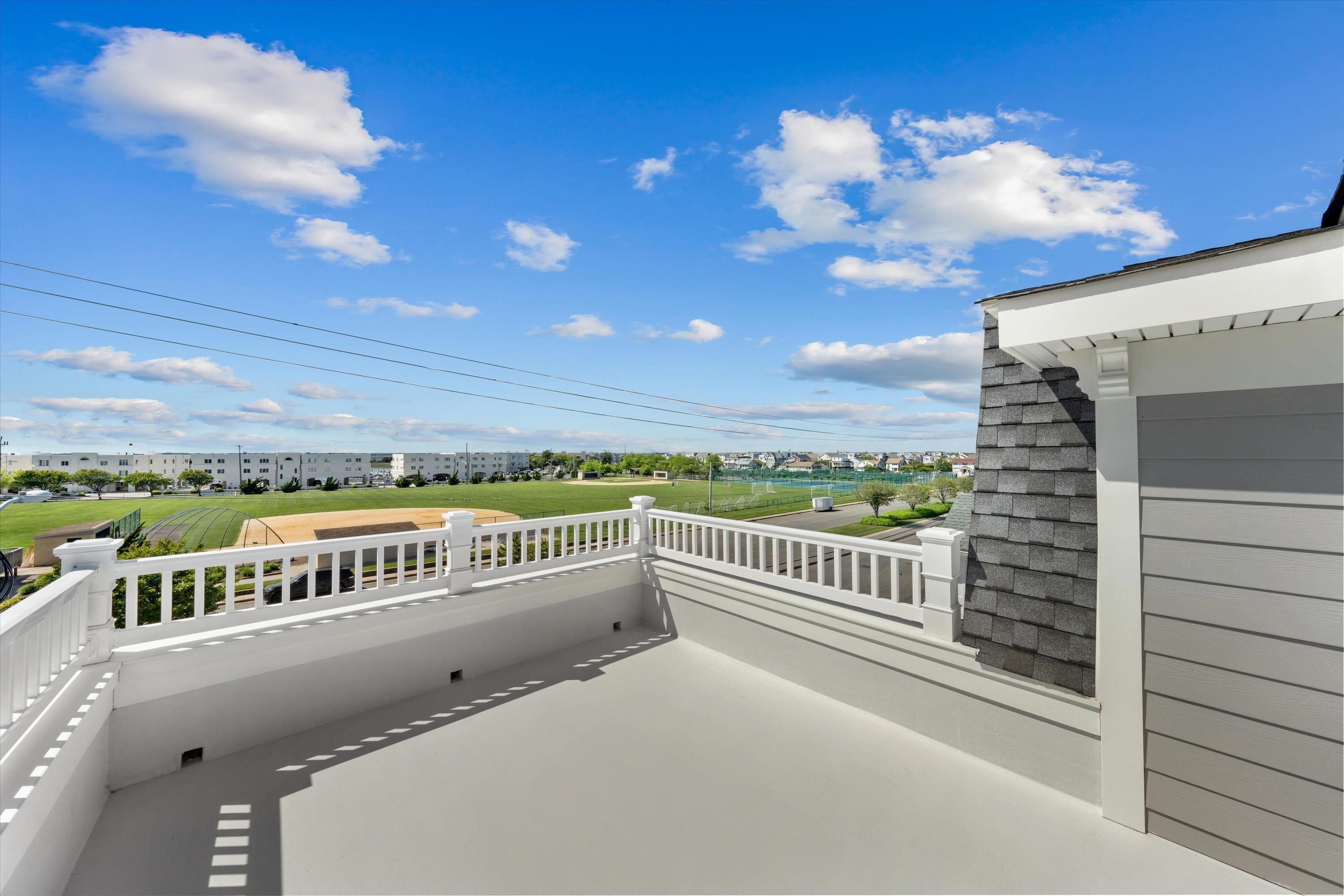 1005 Dune Drive