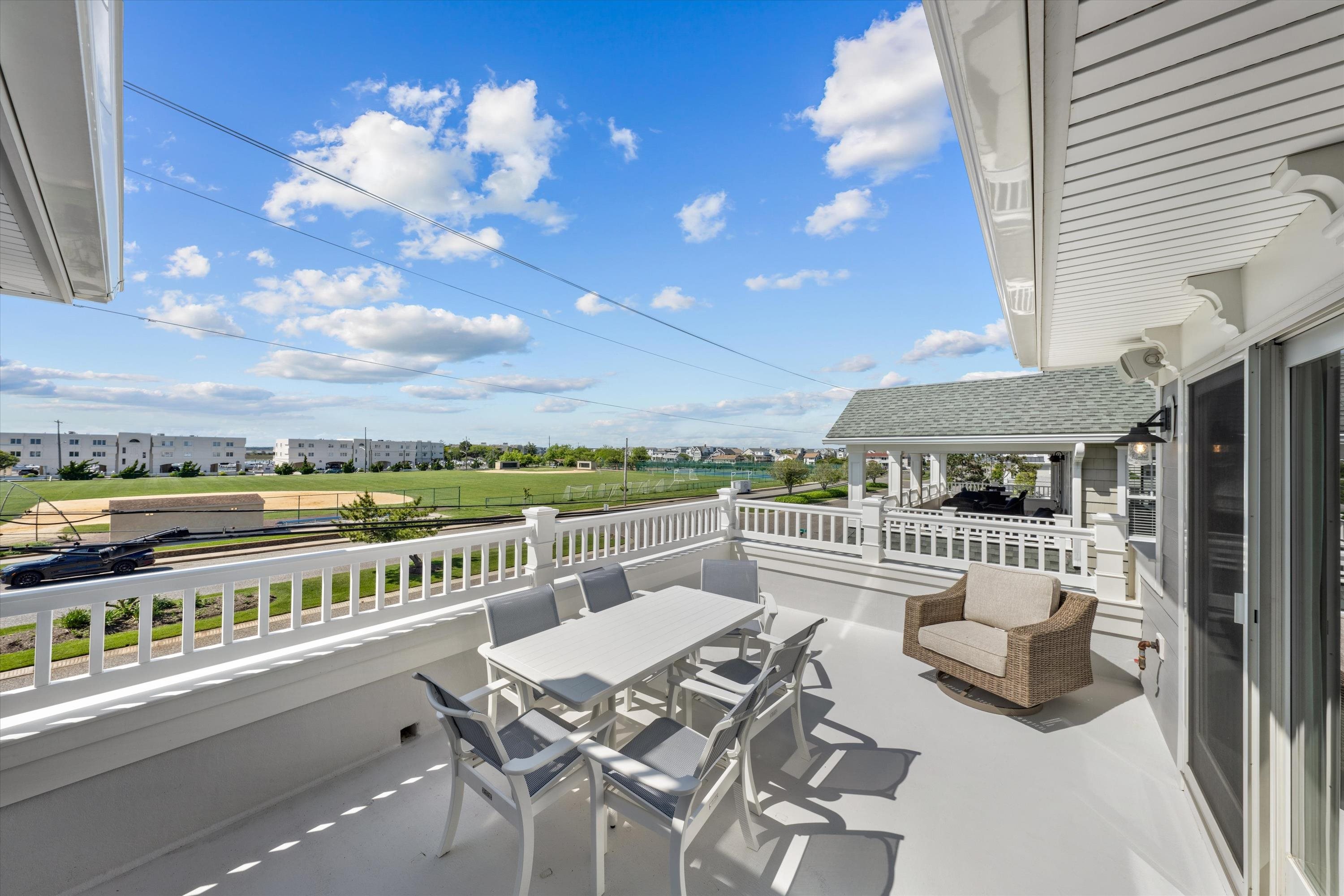 1005 Dune Drive
