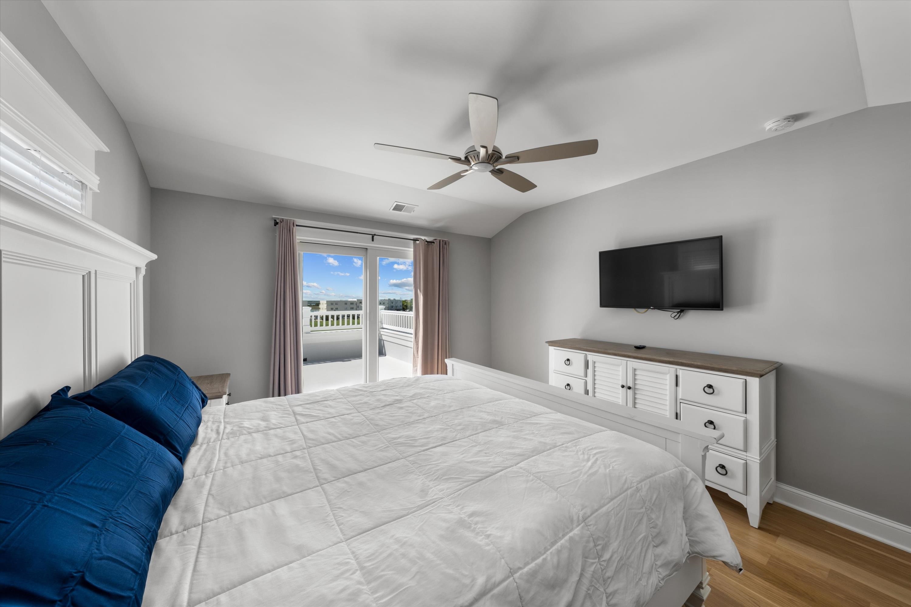 1005 Dune Drive