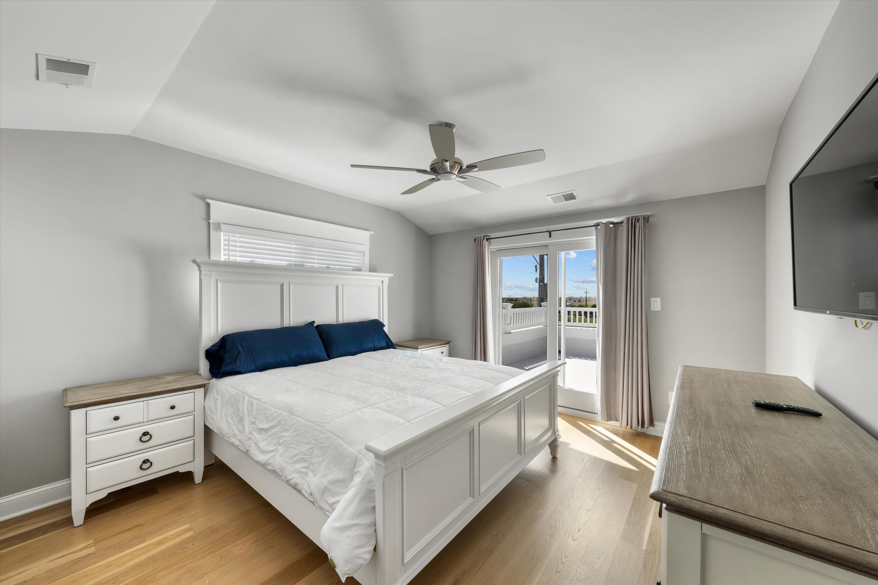 1005 Dune Drive