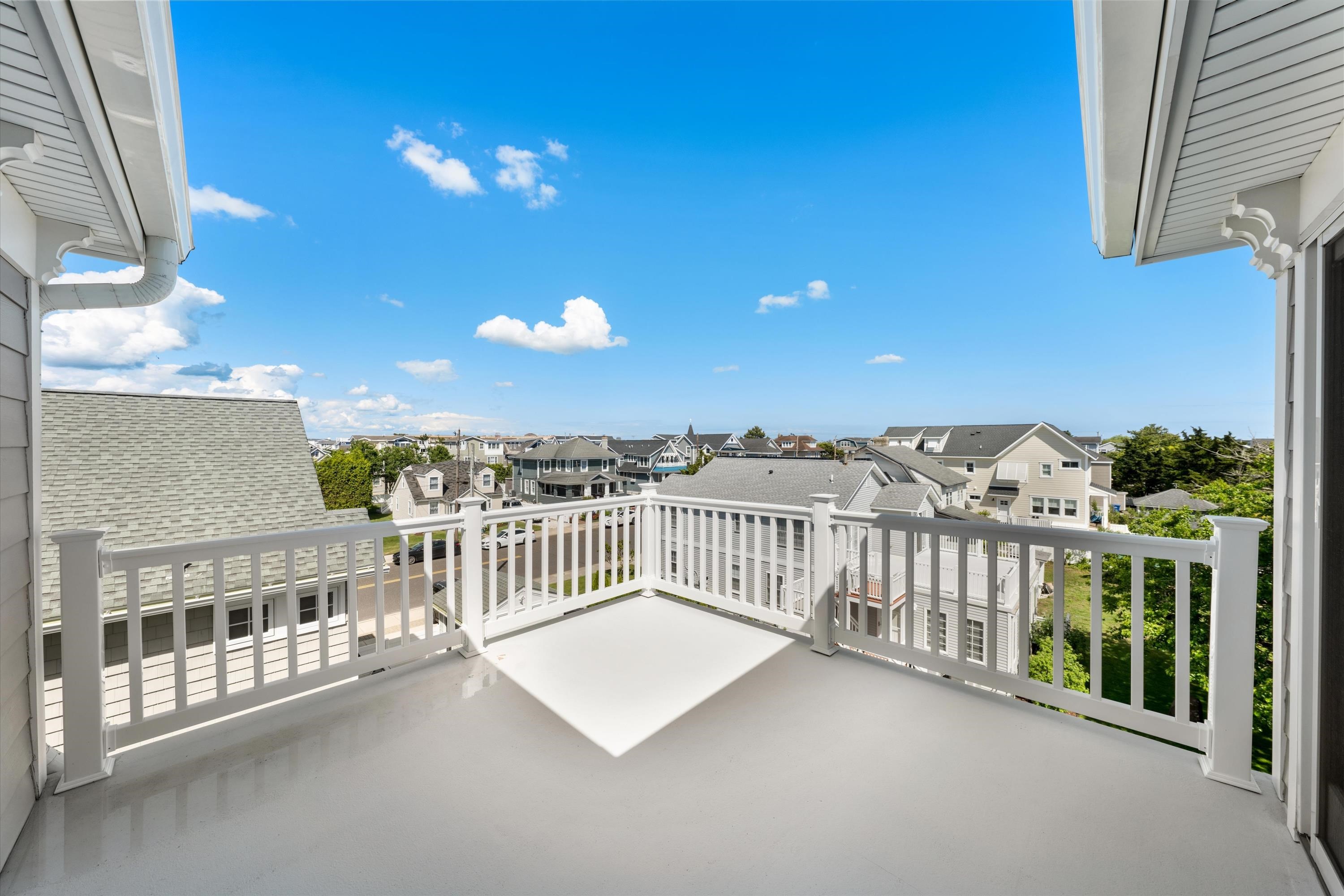 1005 Dune Drive