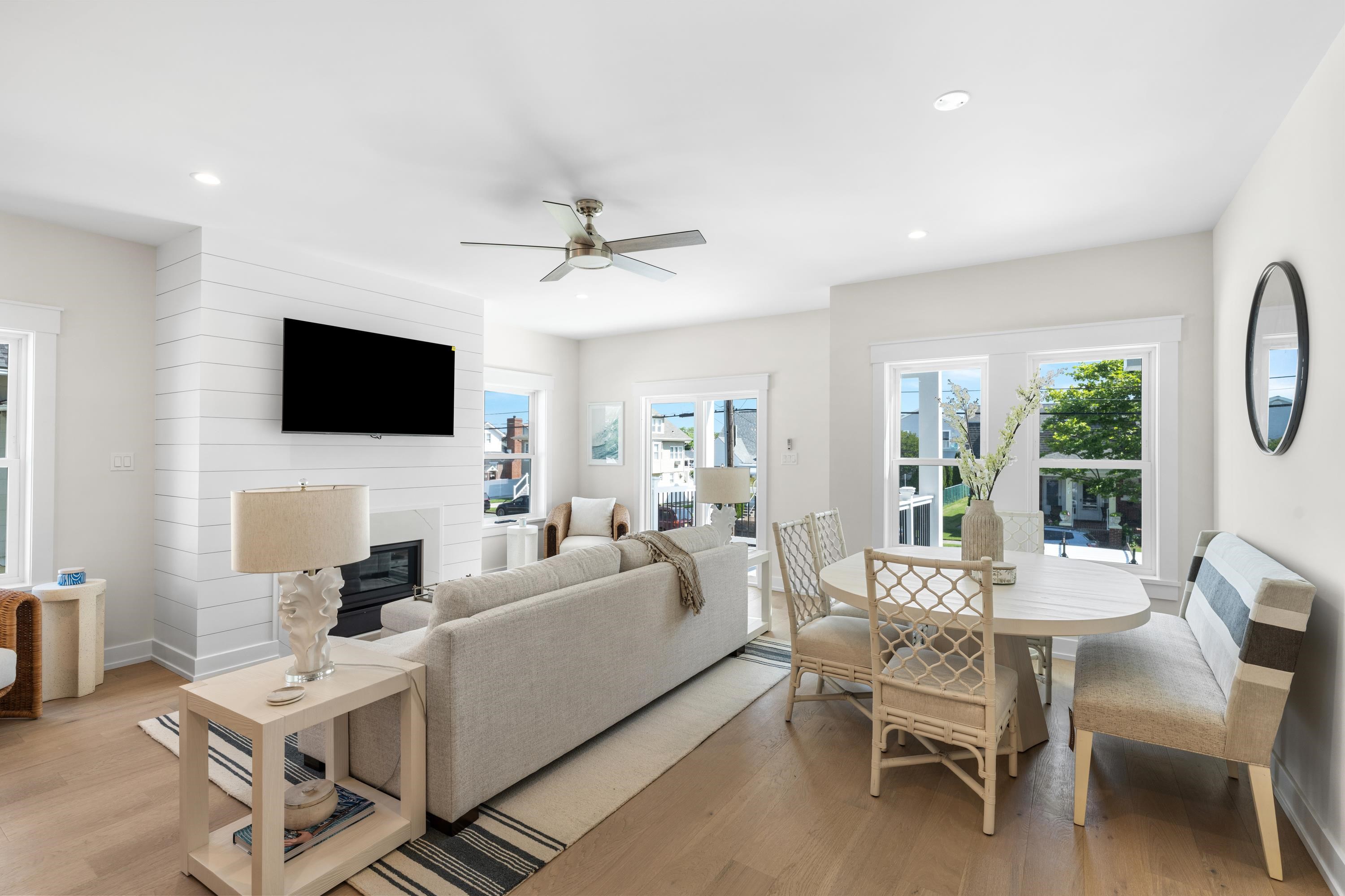 214 E 23rd Avenue Unit: w