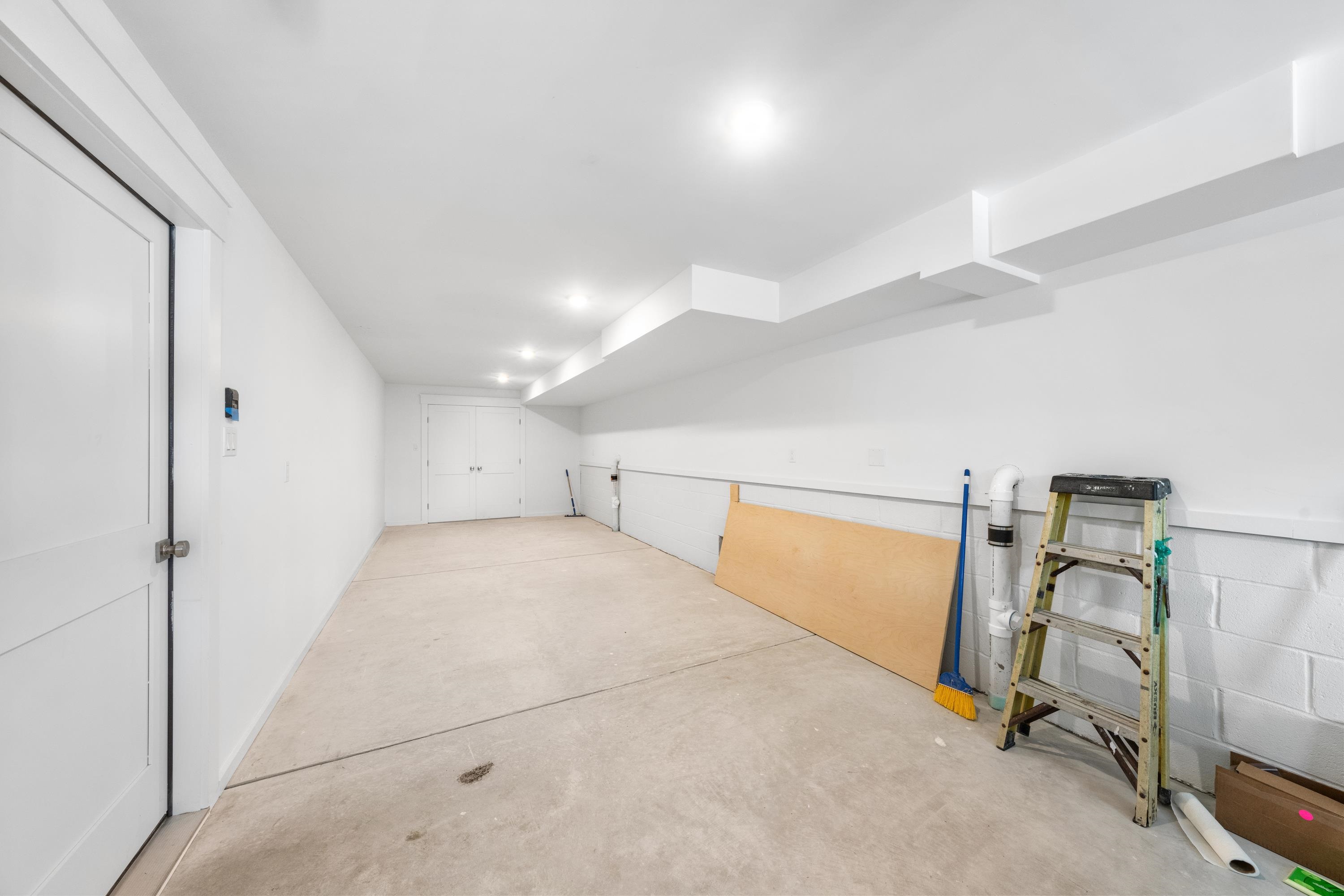 214 E 23rd Avenue Unit: w